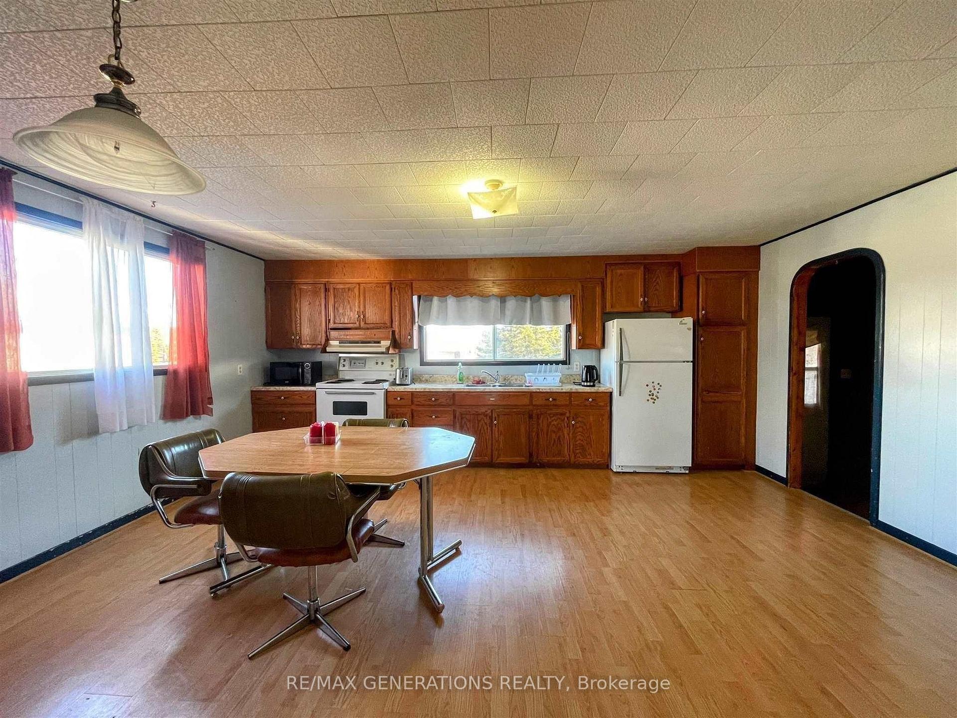 Photo 8 of 43 Stevens Avenue, Marathon — HOMEH
