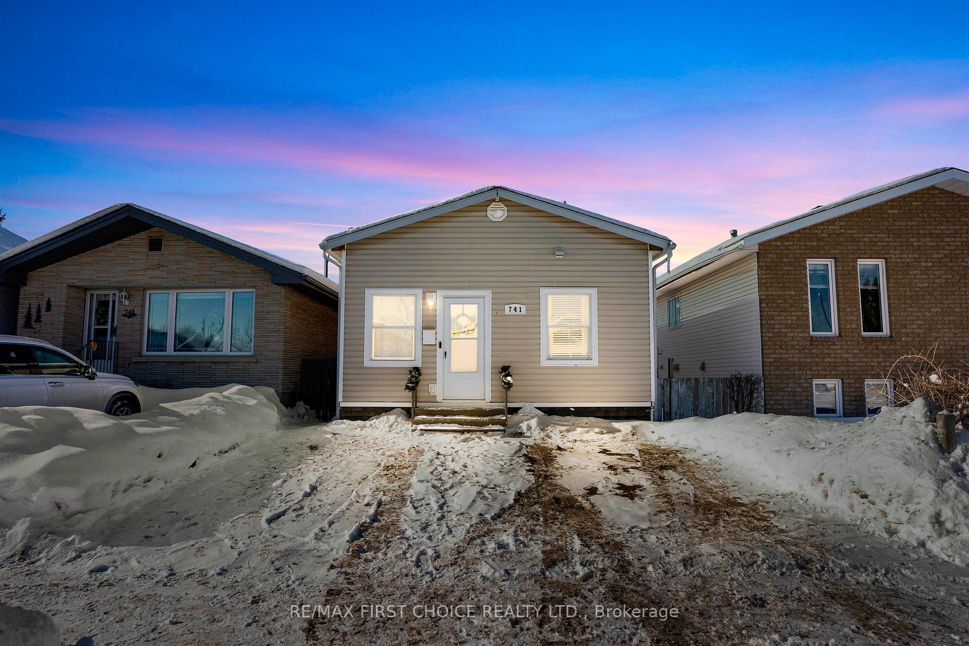Photo 1 of 741 Sprague Street, Thunder Bay, Westfort — HOMEH