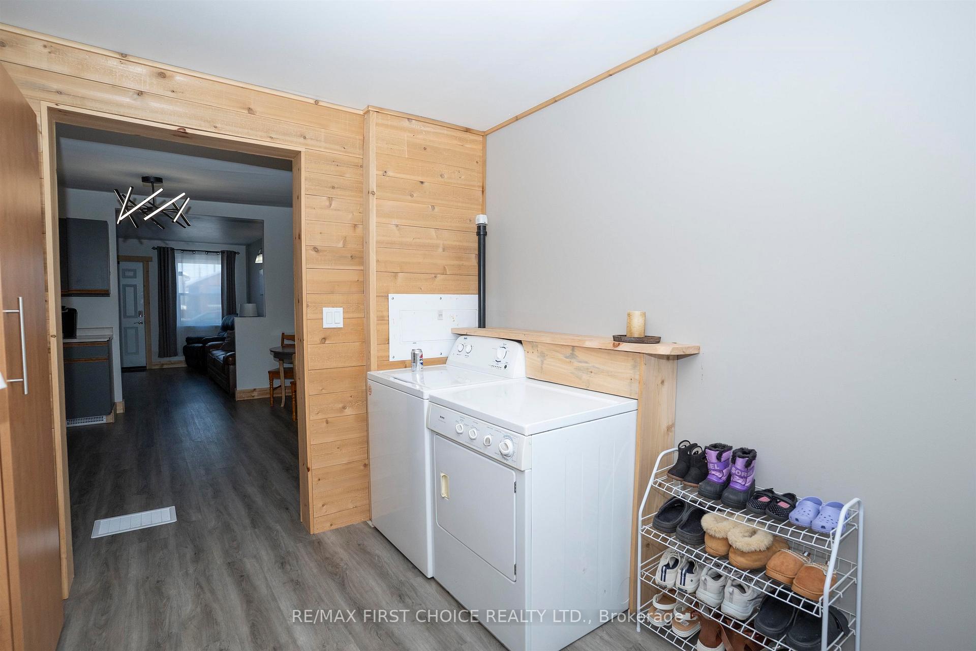 Photo 7 of 741 Sprague Street, Thunder Bay, Westfort — HOMEH