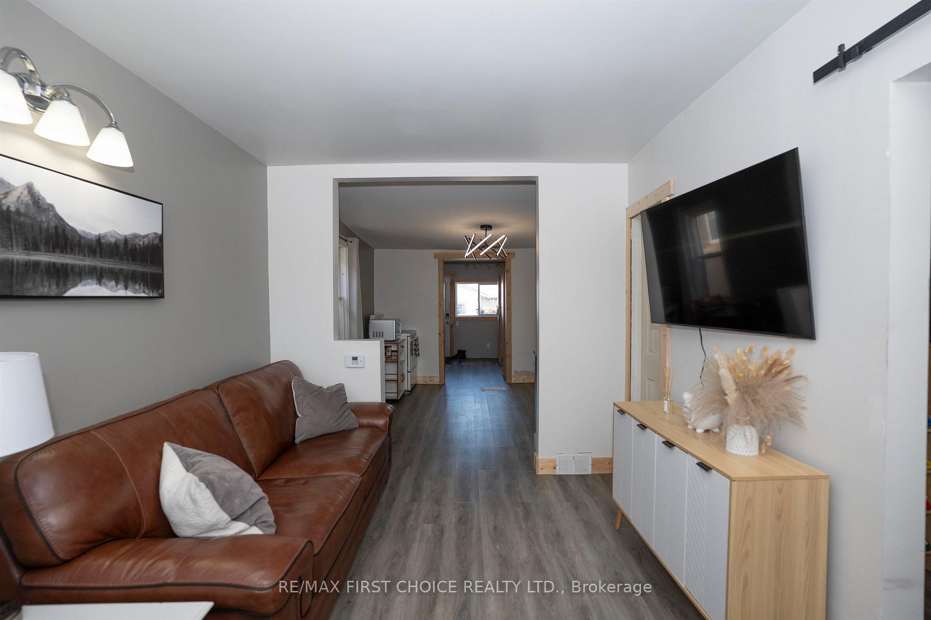 Photo 16 of 741 Sprague Street, Thunder Bay, Westfort — HOMEH