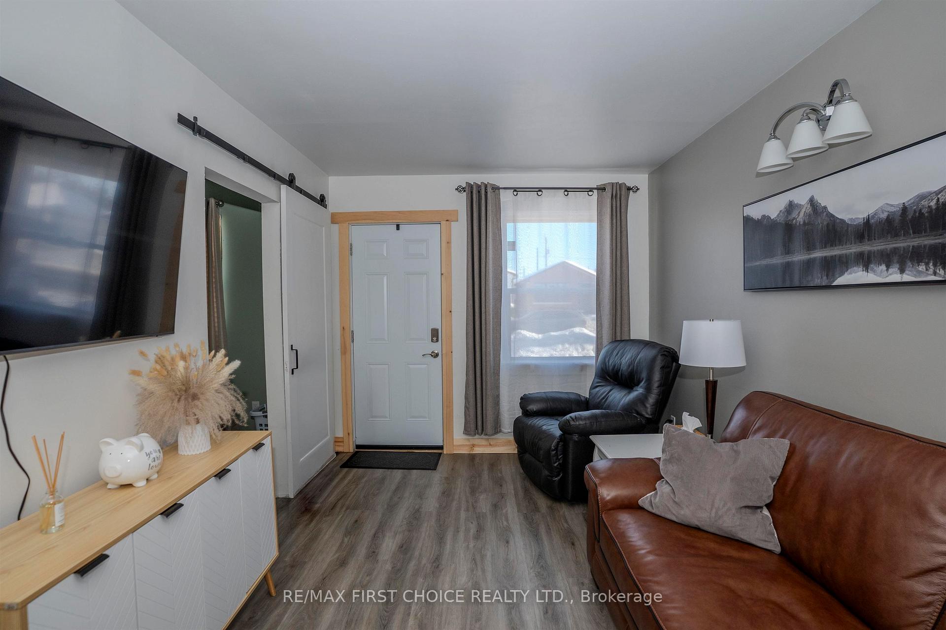 Photo 18 of 741 Sprague Street, Thunder Bay, Westfort — HOMEH