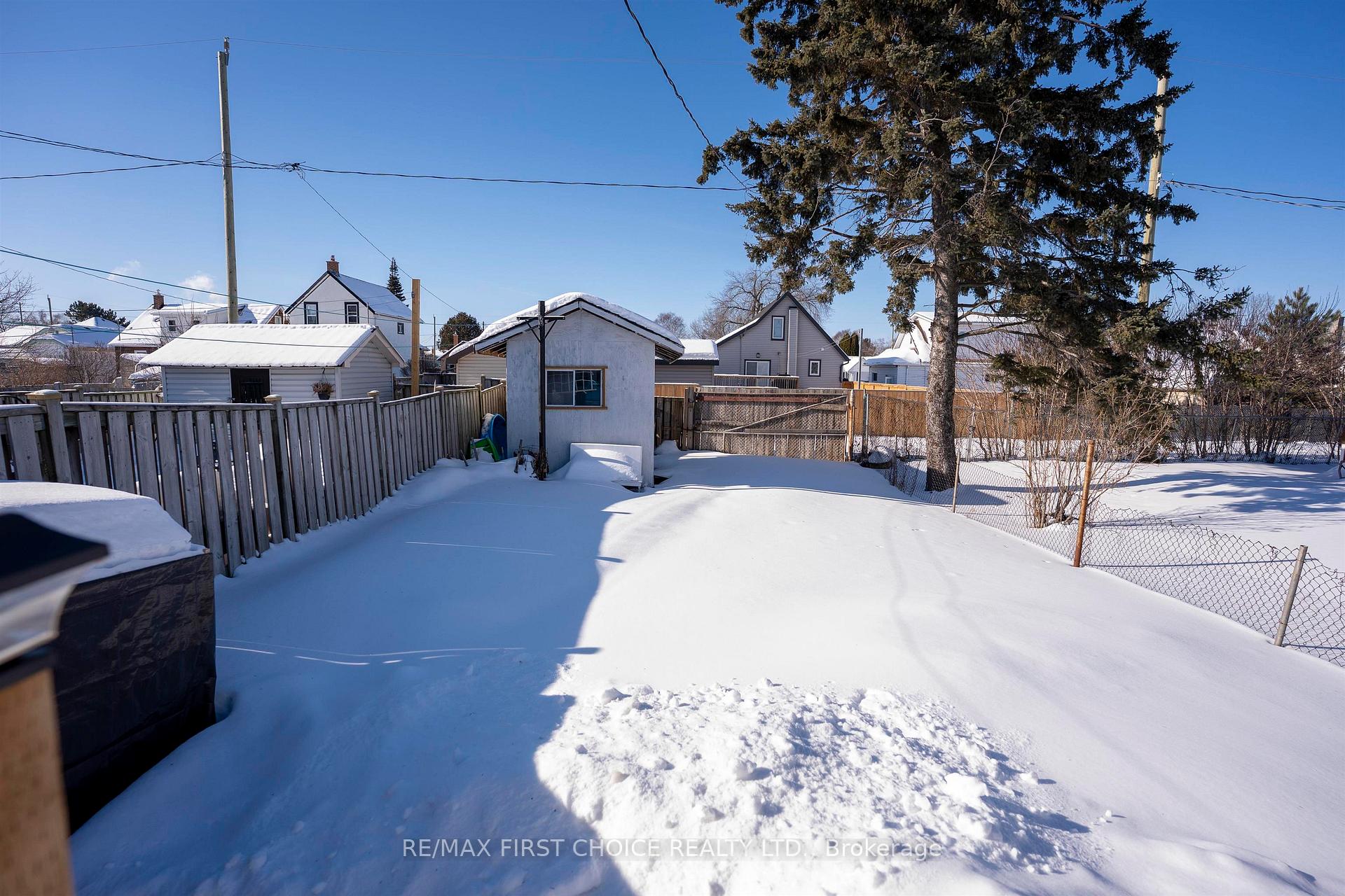 Photo 26 of 741 Sprague Street, Thunder Bay, Westfort — HOMEH