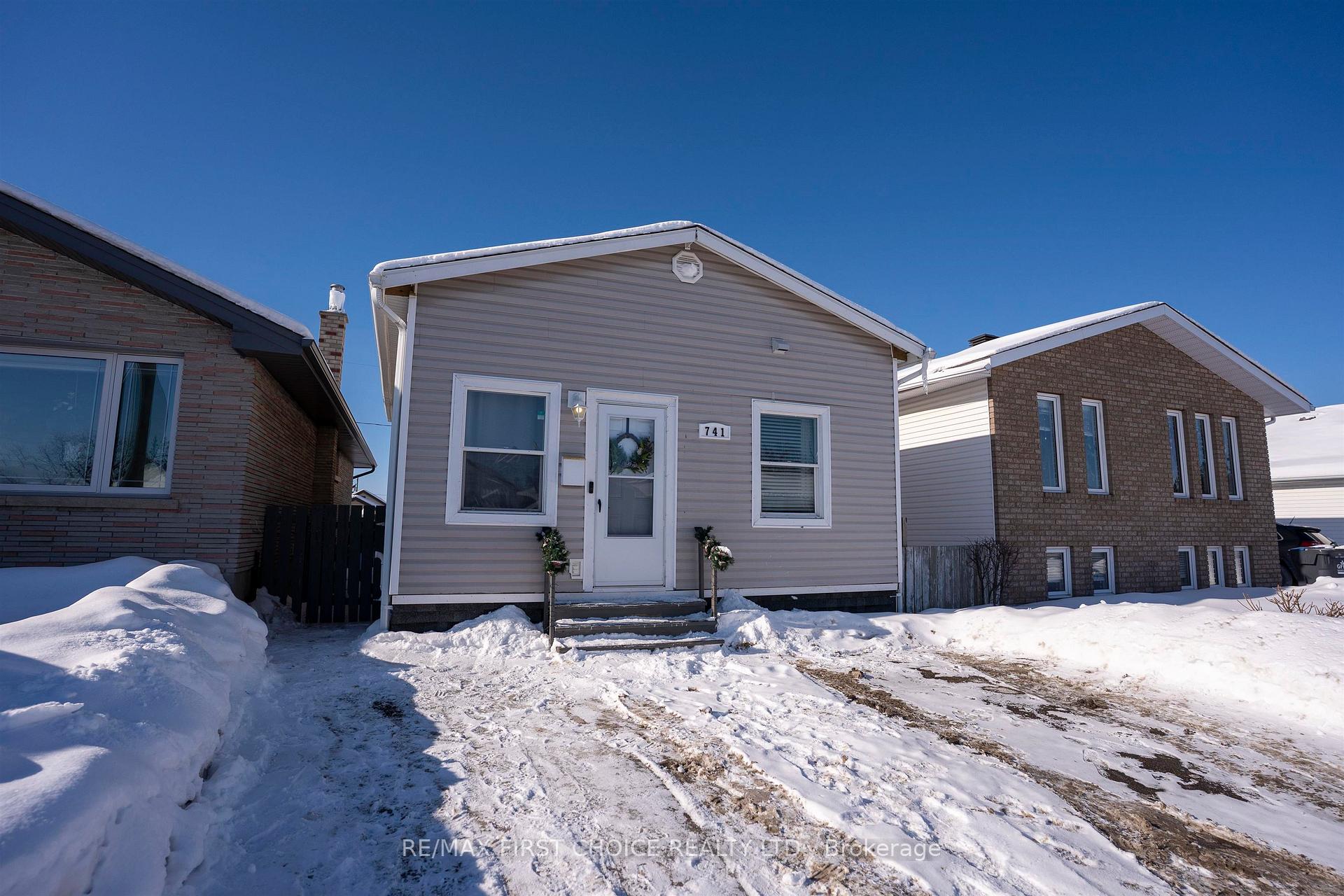 Photo 30 of 741 Sprague Street, Thunder Bay, Westfort — HOMEH