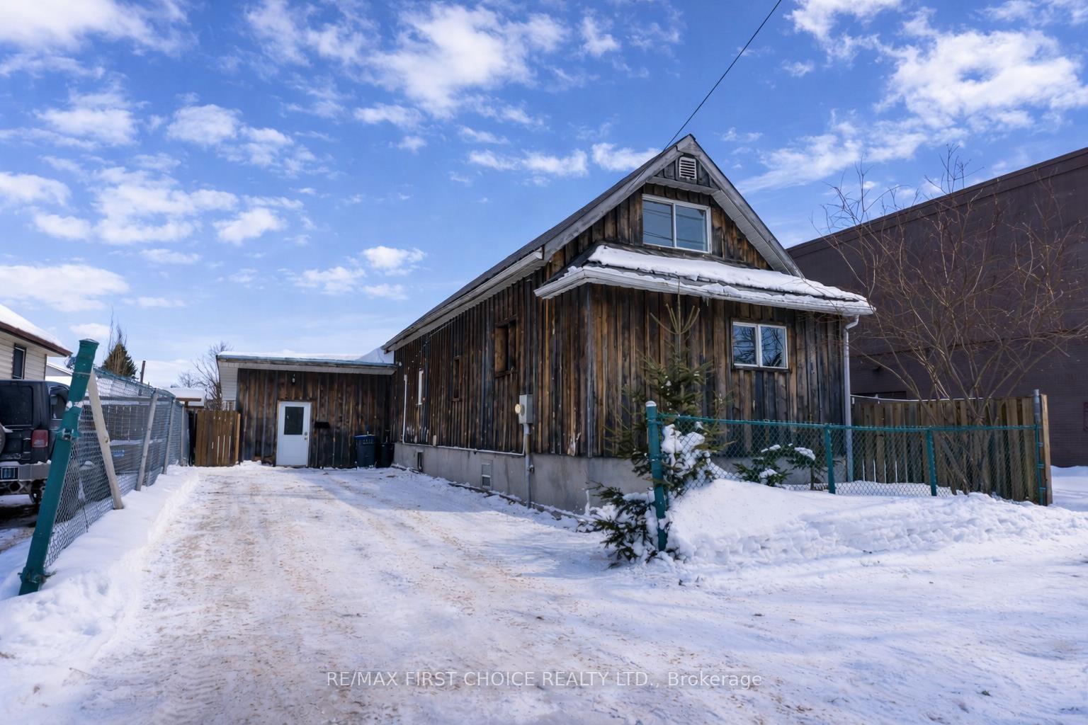 Photo 1 of 554 High Street S, Thunder Bay, Court / Cumberland — HOMEH