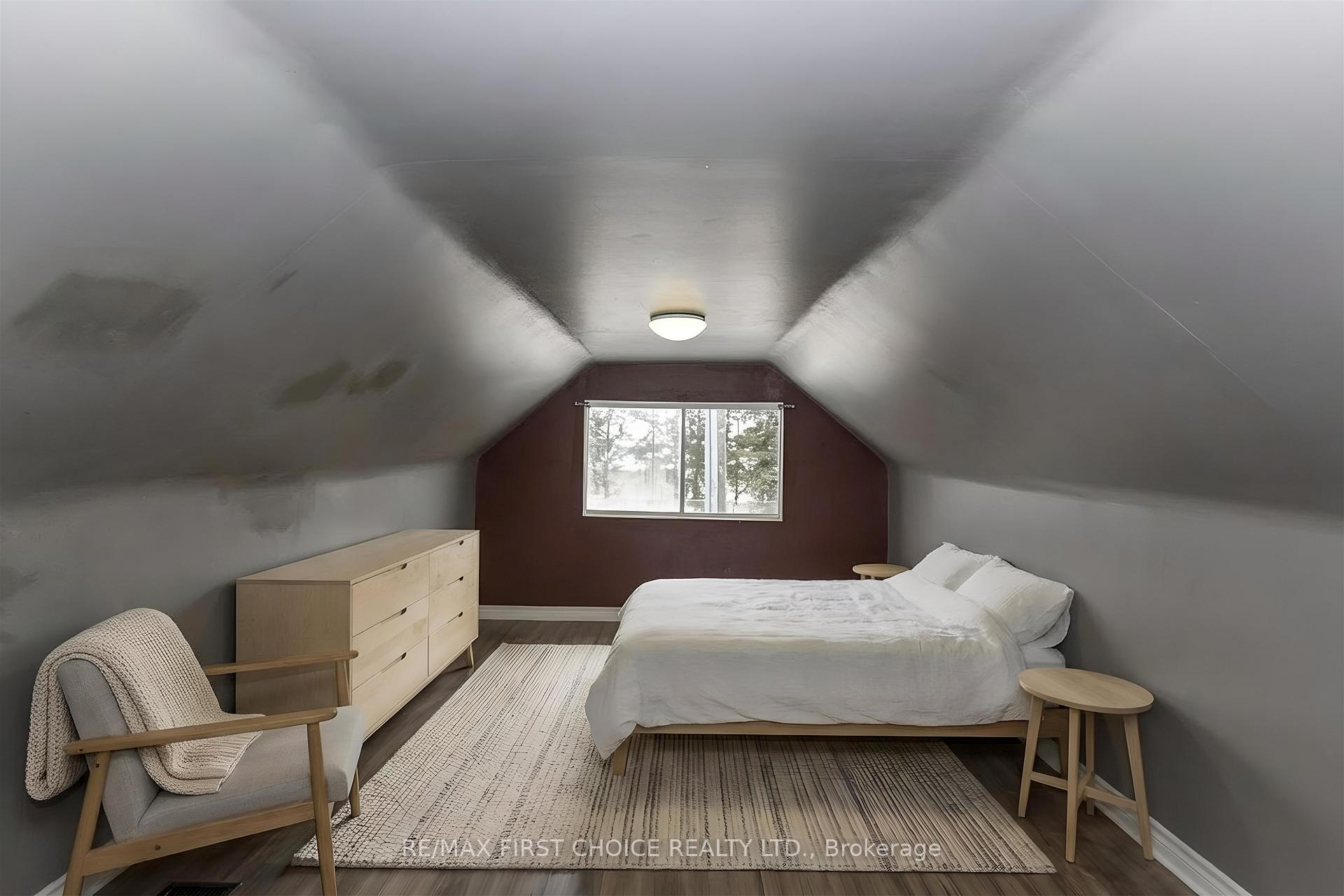 Photo 5 of 554 High Street S, Thunder Bay, Court / Cumberland — HOMEH