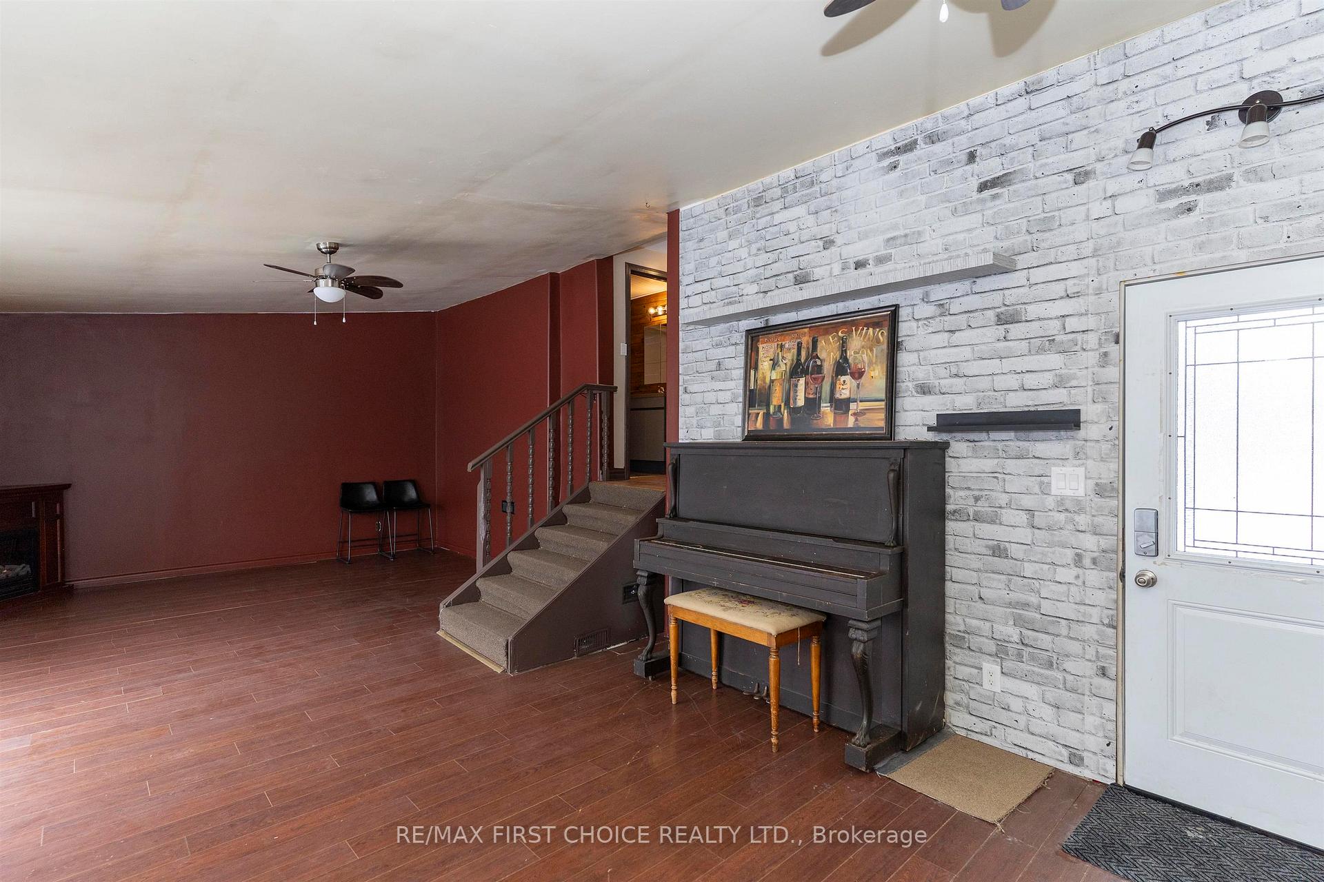 Photo 10 of 554 High Street S, Thunder Bay, Court / Cumberland — HOMEH