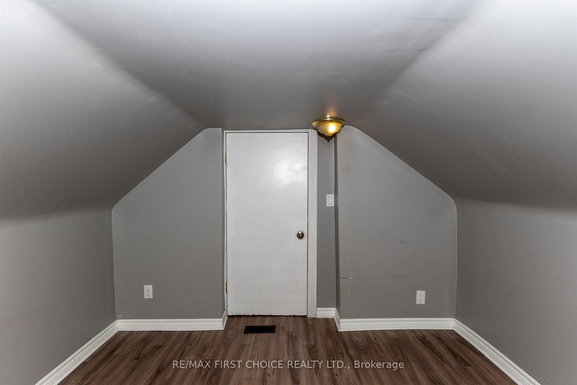 Photo 29 of 554 High Street S, Thunder Bay, Court / Cumberland — HOMEH