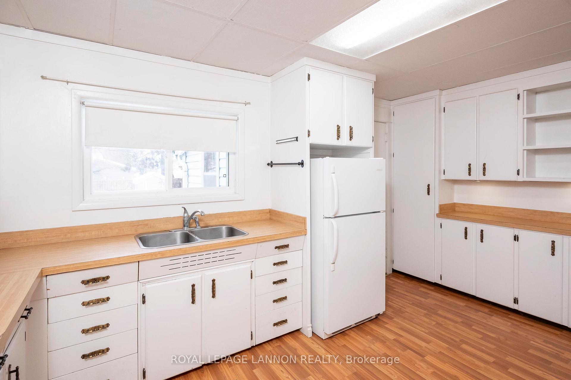 Photo 10 of 824 Finlayson Street, Thunder Bay, McKeller Park — HOMEH