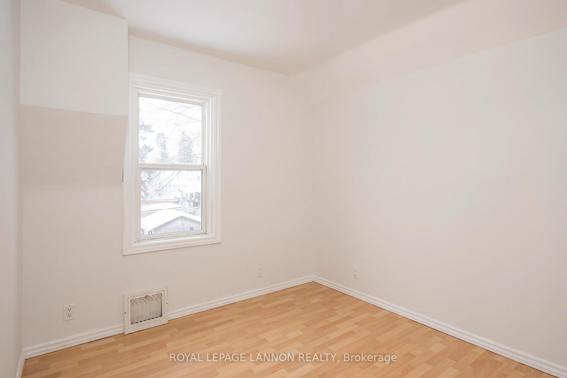 Photo 12 of 824 Finlayson Street, Thunder Bay, McKeller Park — HOMEH