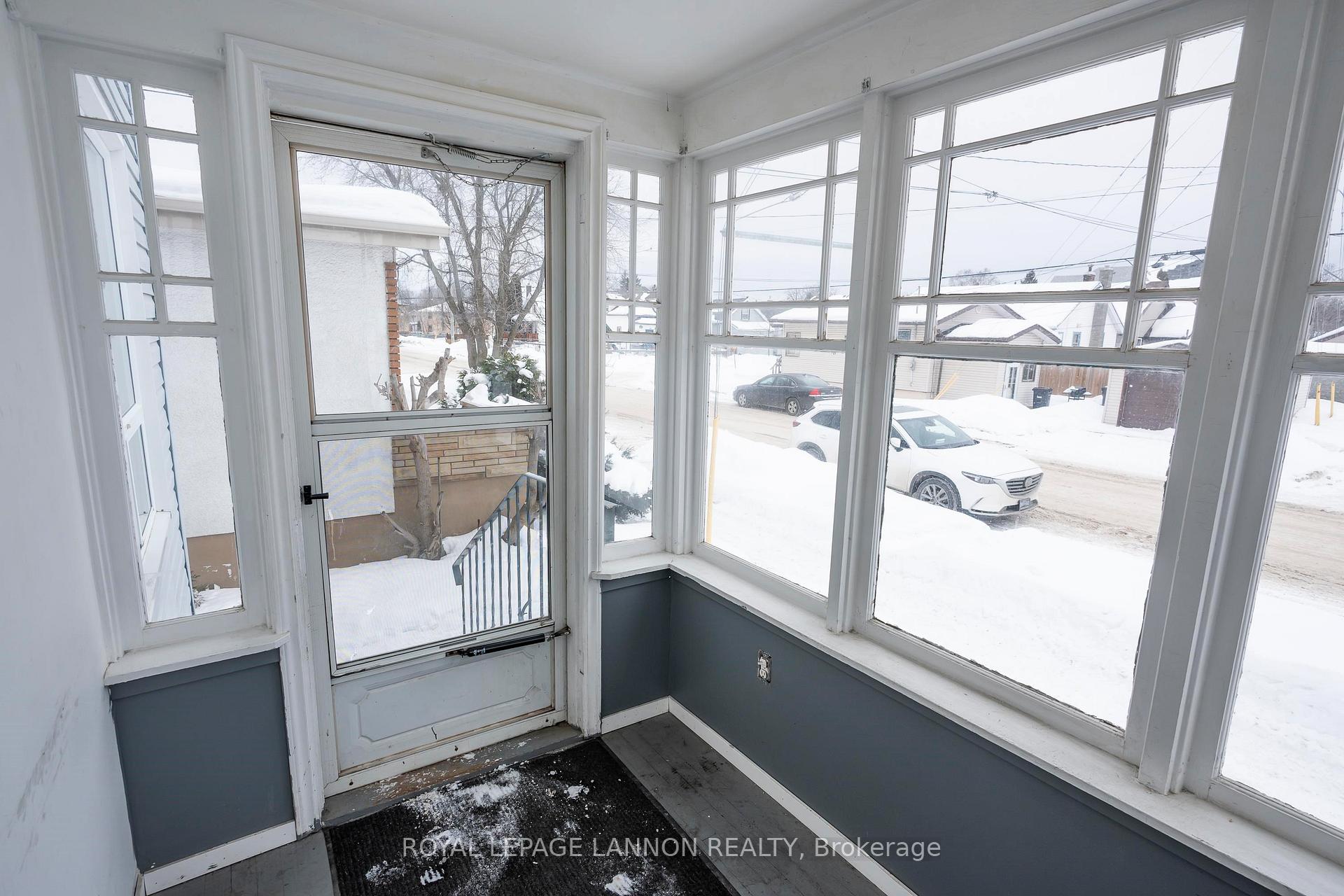 Photo 34 of 824 Finlayson Street, Thunder Bay, McKeller Park — HOMEH