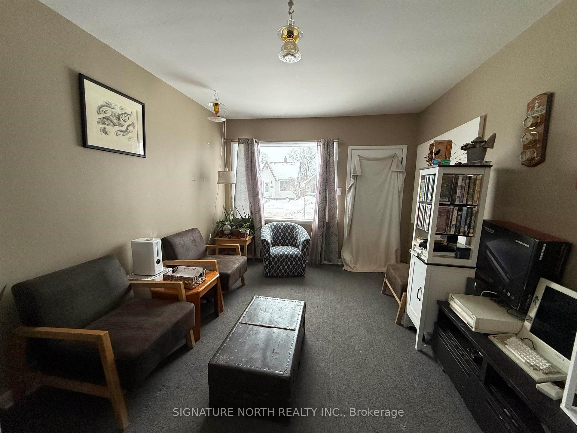 Photo 7 of 468 Merrill Street, Thunder Bay, Current River — HOMEH