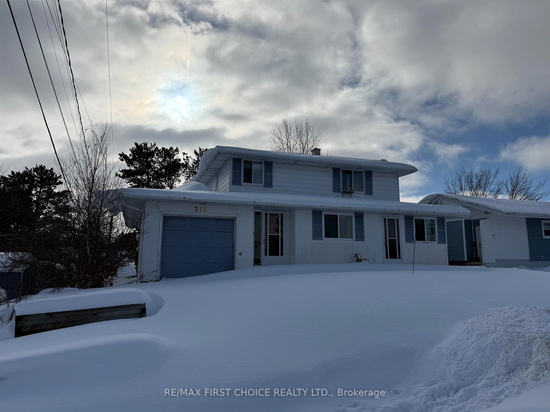Photo 1 of 210 Parkdale Road, Dryden, Milestone — HOMEH