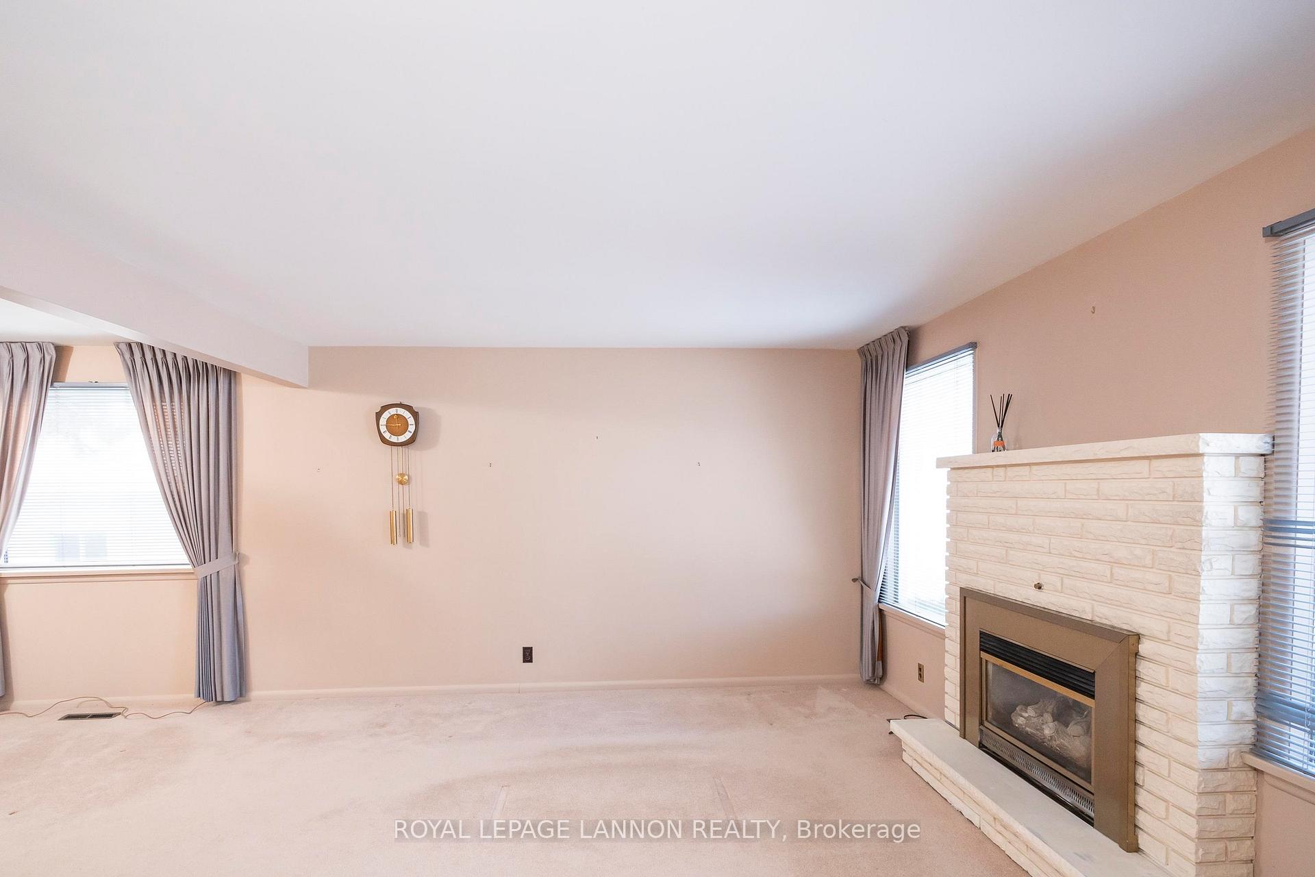 Photo 4 of 604 Ashdale Place, Thunder Bay, Edgewater Park — HOMEH