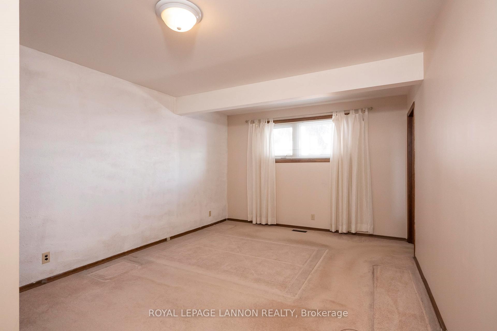 Photo 18 of 604 Ashdale Place, Thunder Bay, Edgewater Park — HOMEH