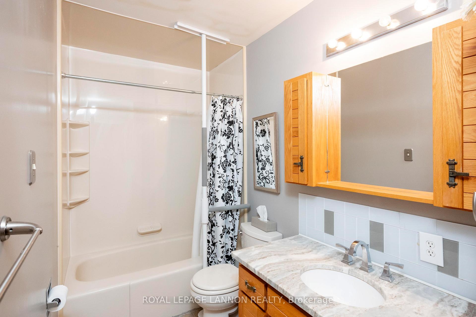 Photo 25 of 604 Ashdale Place, Thunder Bay, Edgewater Park — HOMEH