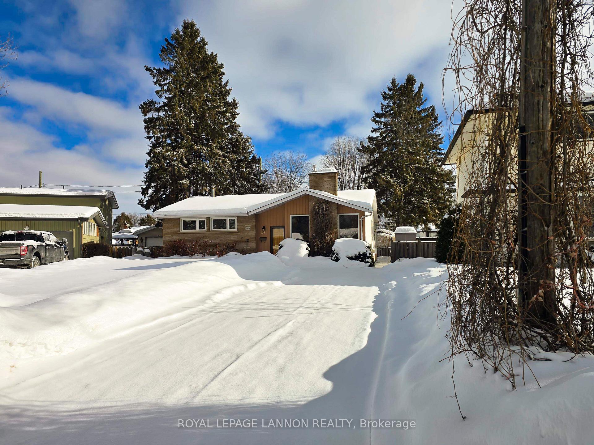 Photo 45 of 604 Ashdale Place, Thunder Bay, Edgewater Park — HOMEH
