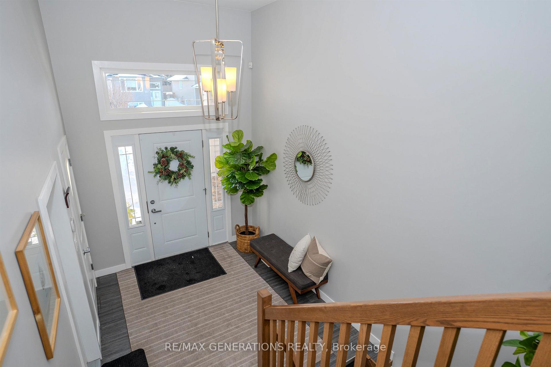Photo 4 of 203 Cougar Crescent, Thunder Bay, Parkdale — HOMEH