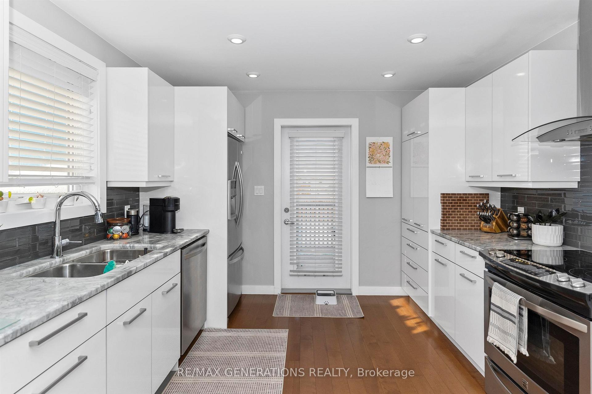Photo 8 of 203 Cougar Crescent, Thunder Bay, Parkdale — HOMEH