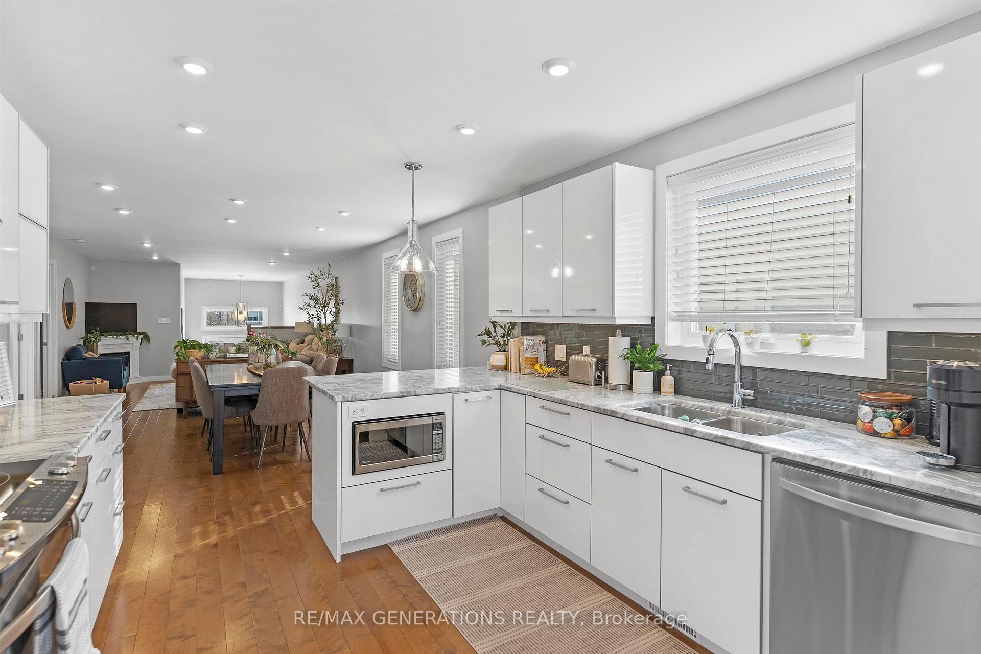 Photo 11 of 203 Cougar Crescent, Thunder Bay, Parkdale — HOMEH