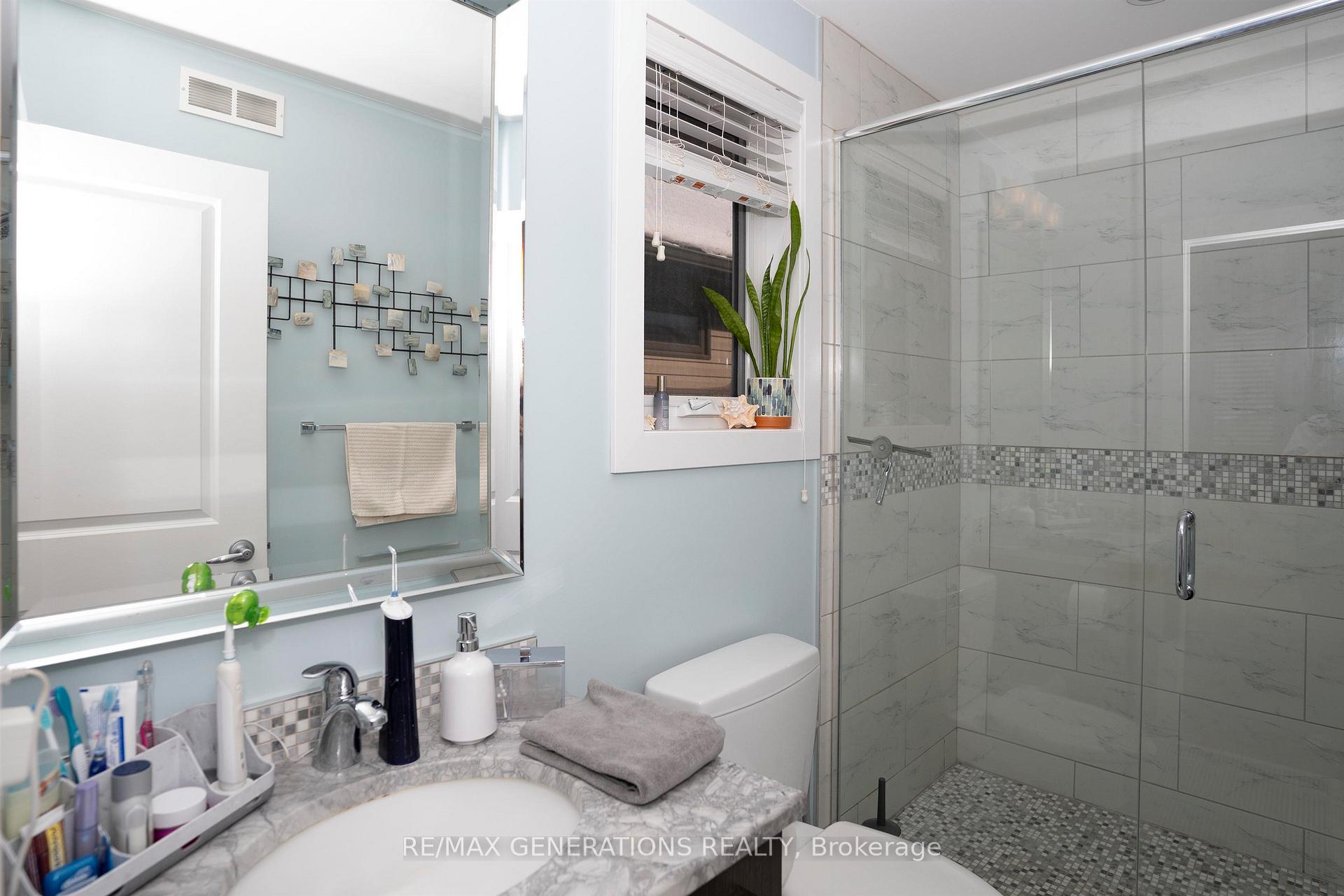 Photo 21 of 203 Cougar Crescent, Thunder Bay, Parkdale — HOMEH
