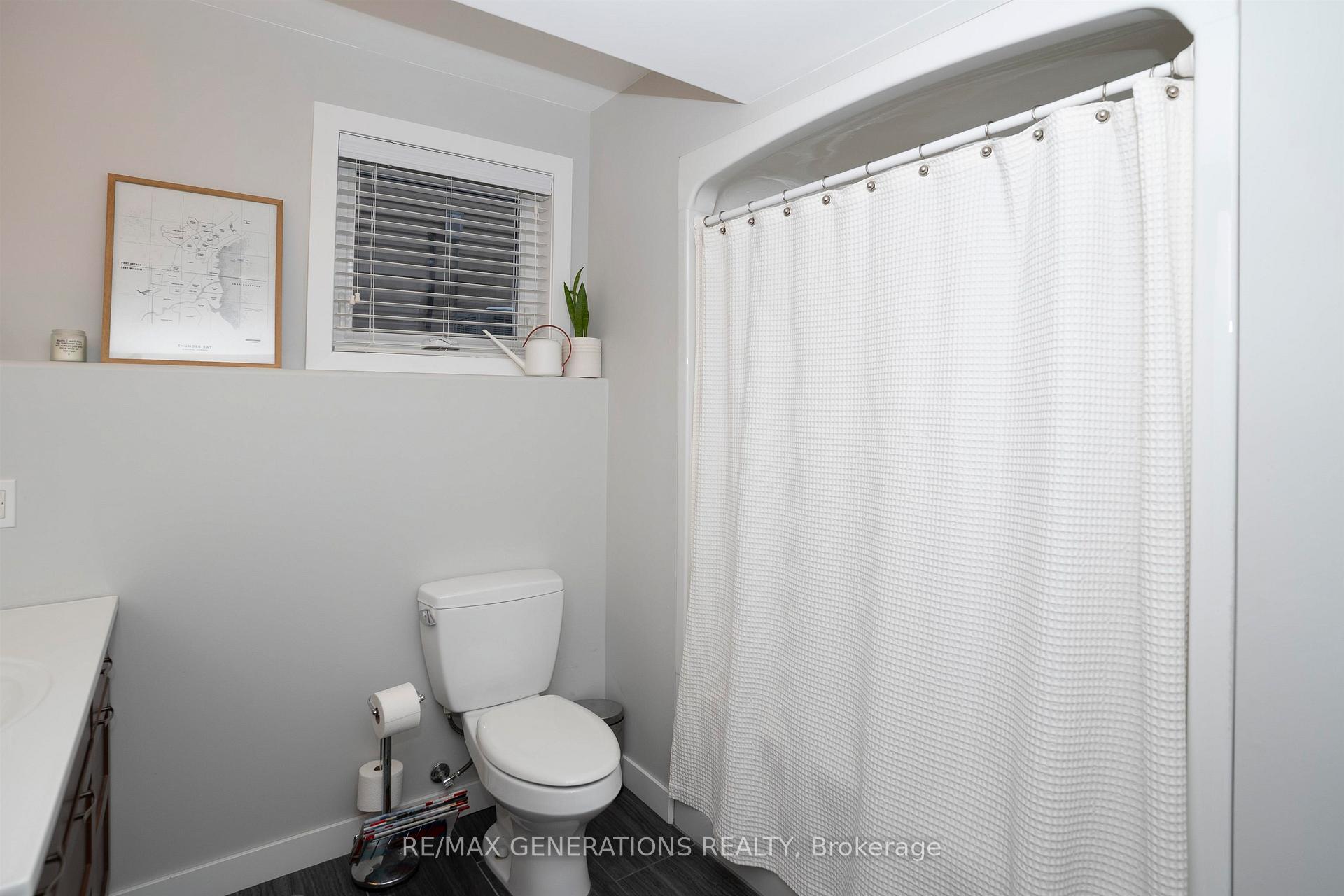 Photo 35 of 203 Cougar Crescent, Thunder Bay, Parkdale — HOMEH