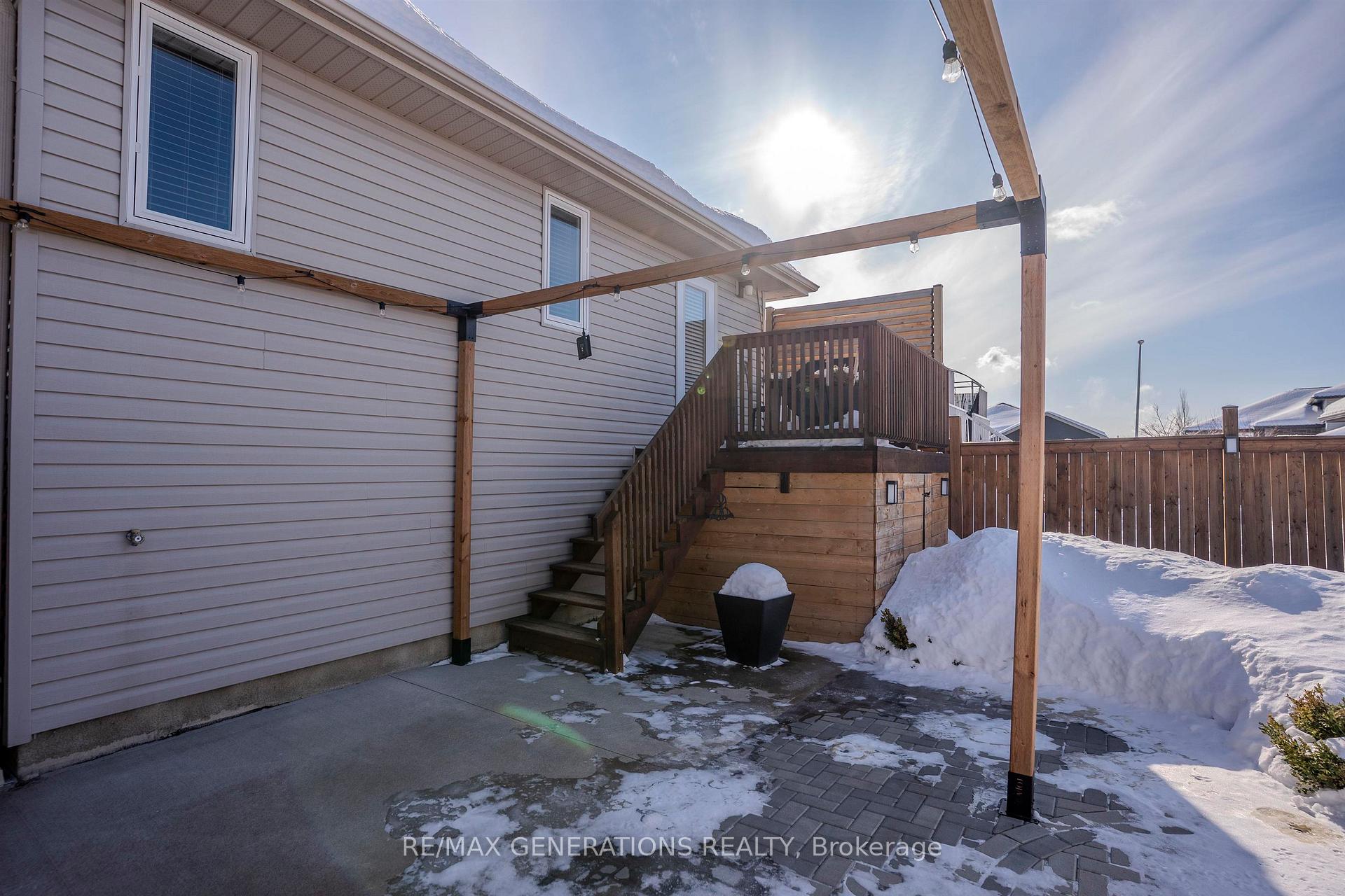Photo 41 of 203 Cougar Crescent, Thunder Bay, Parkdale — HOMEH