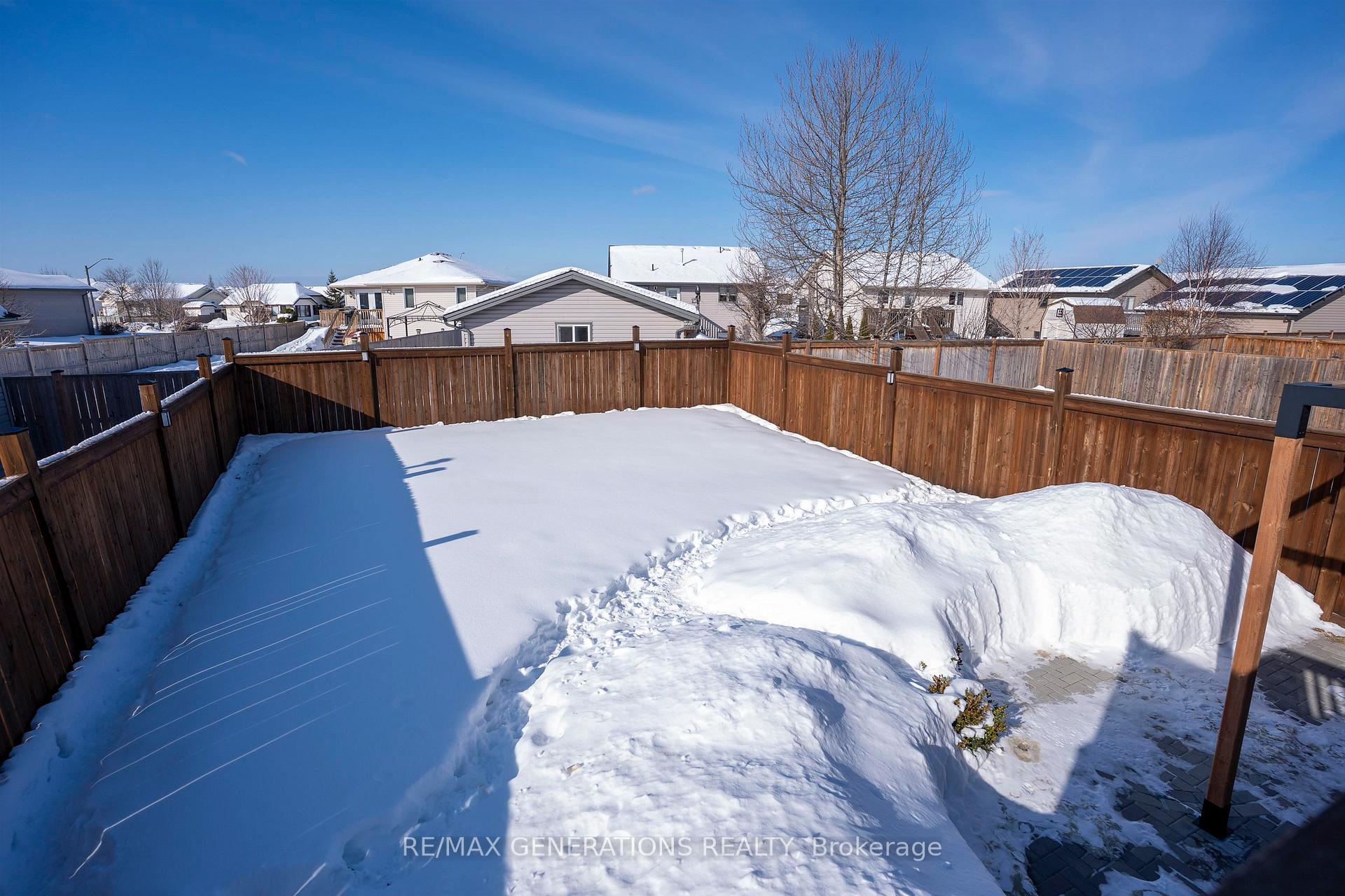 Photo 44 of 203 Cougar Crescent, Thunder Bay, Parkdale — HOMEH
