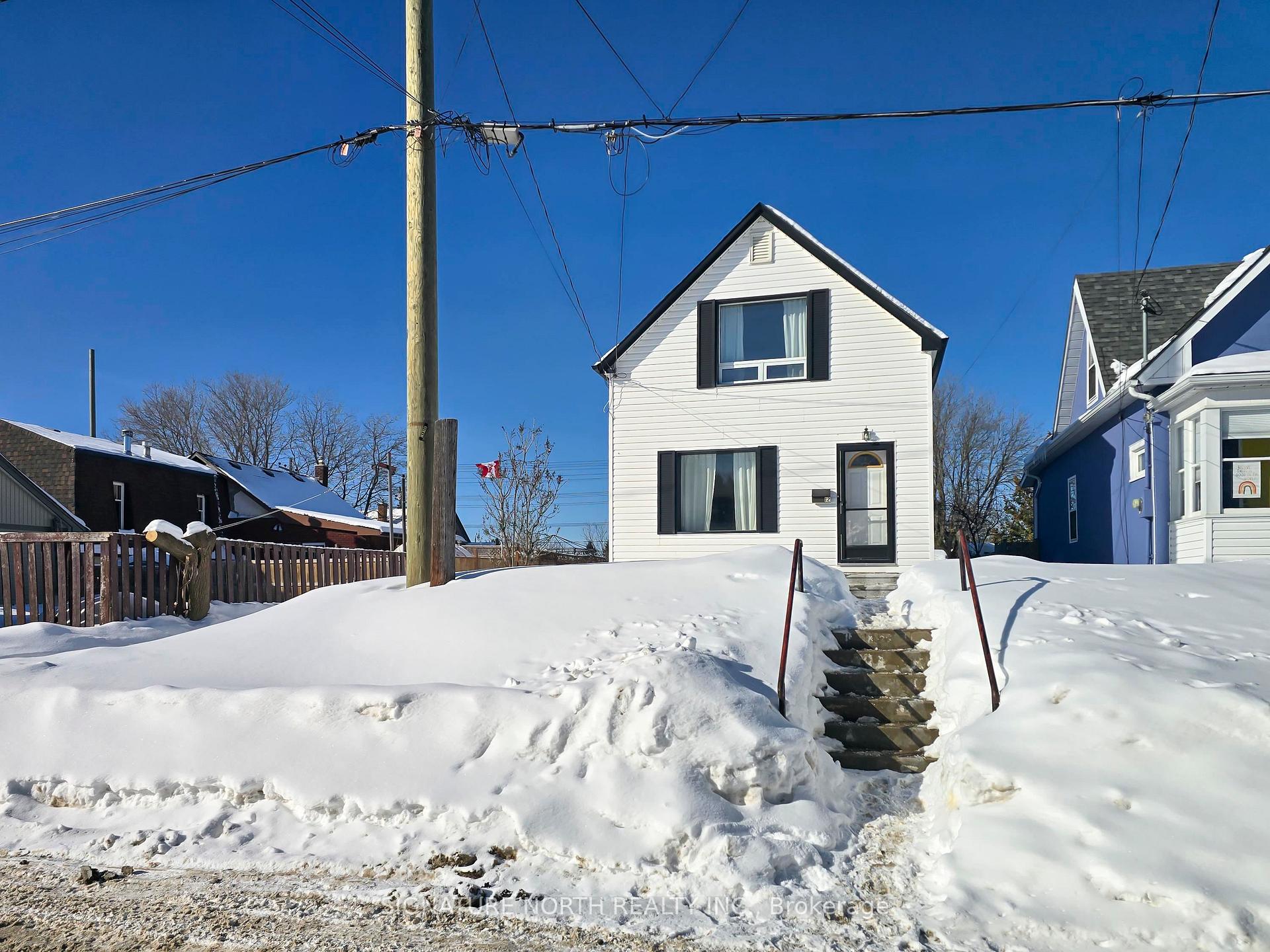Photo 3 of 12 Stokes Street, Thunder Bay, College Heights — HOMEH