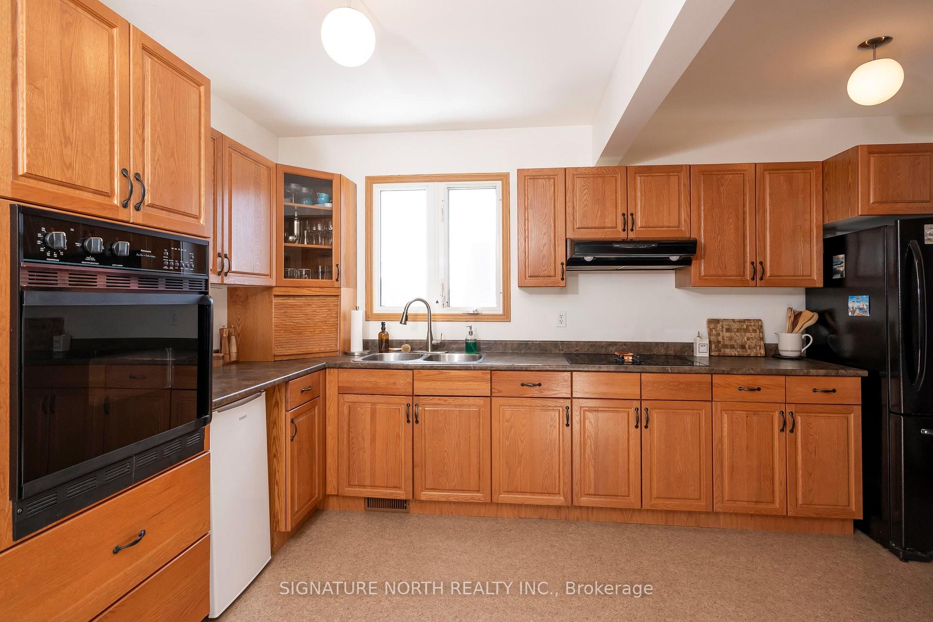 Photo 16 of 12 Stokes Street, Thunder Bay, College Heights — HOMEH
