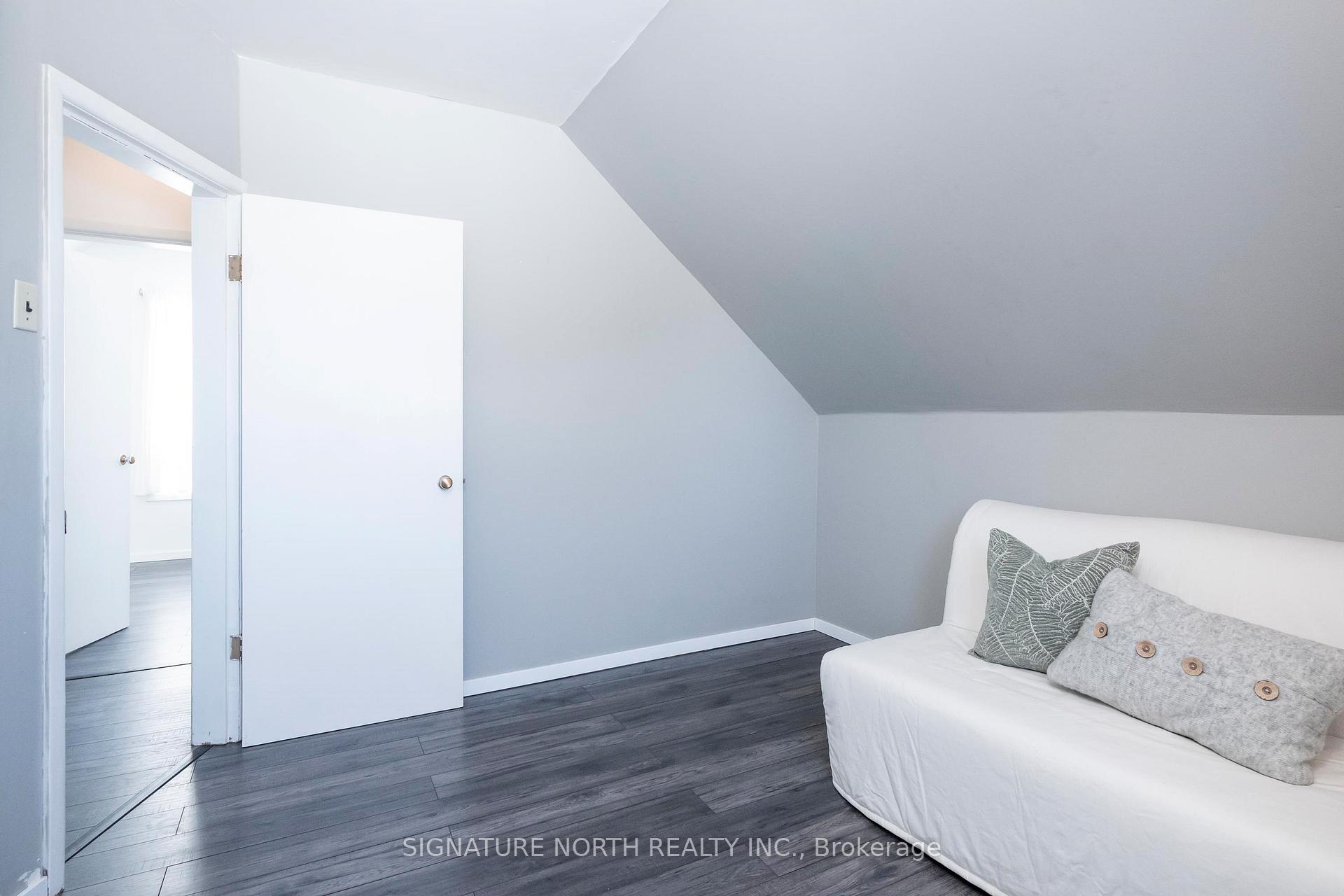 Photo 36 of 12 Stokes Street, Thunder Bay, College Heights — HOMEH