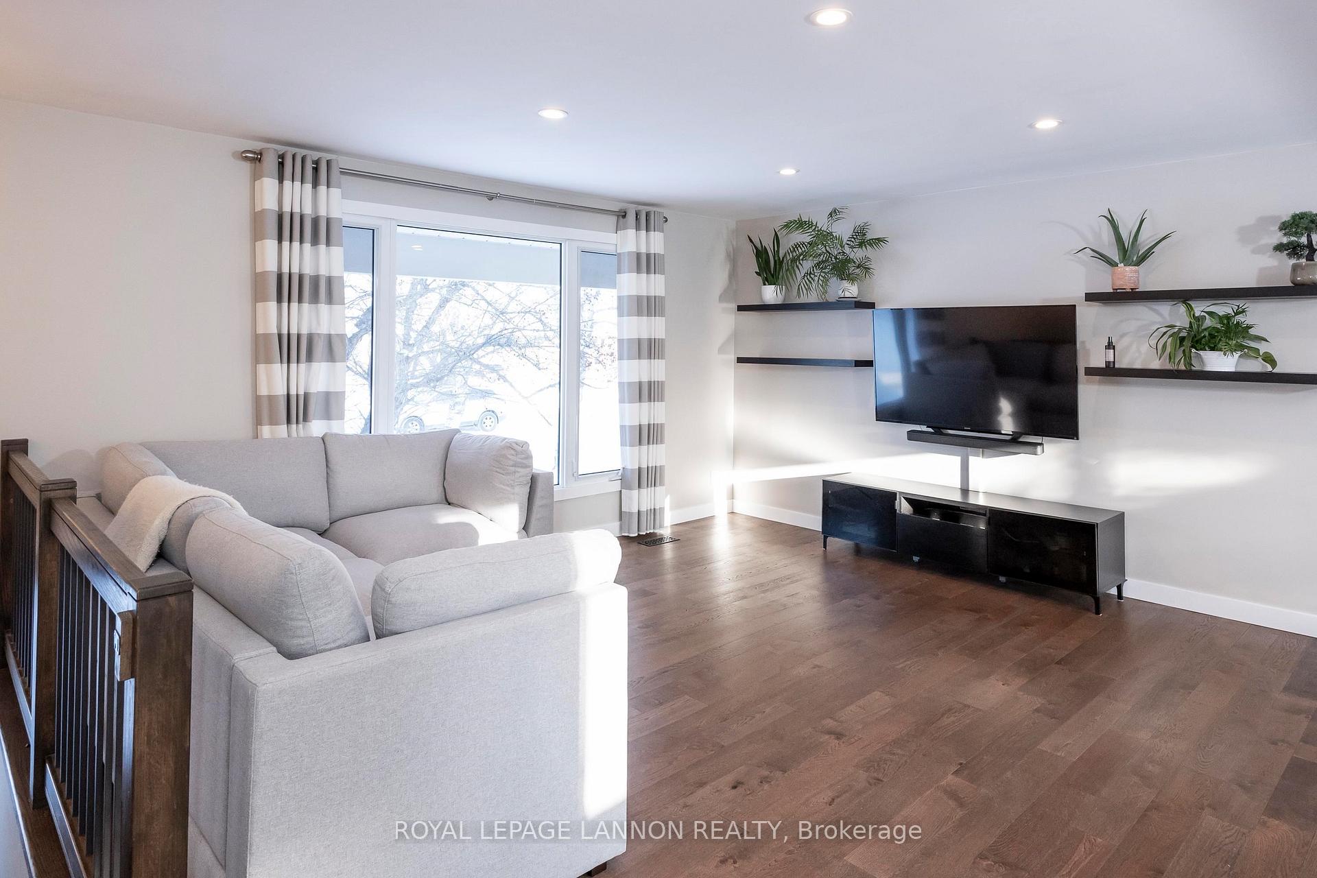 Photo 2 of 131 Blanchard Street, Thunder Bay, Grandview — HOMEH