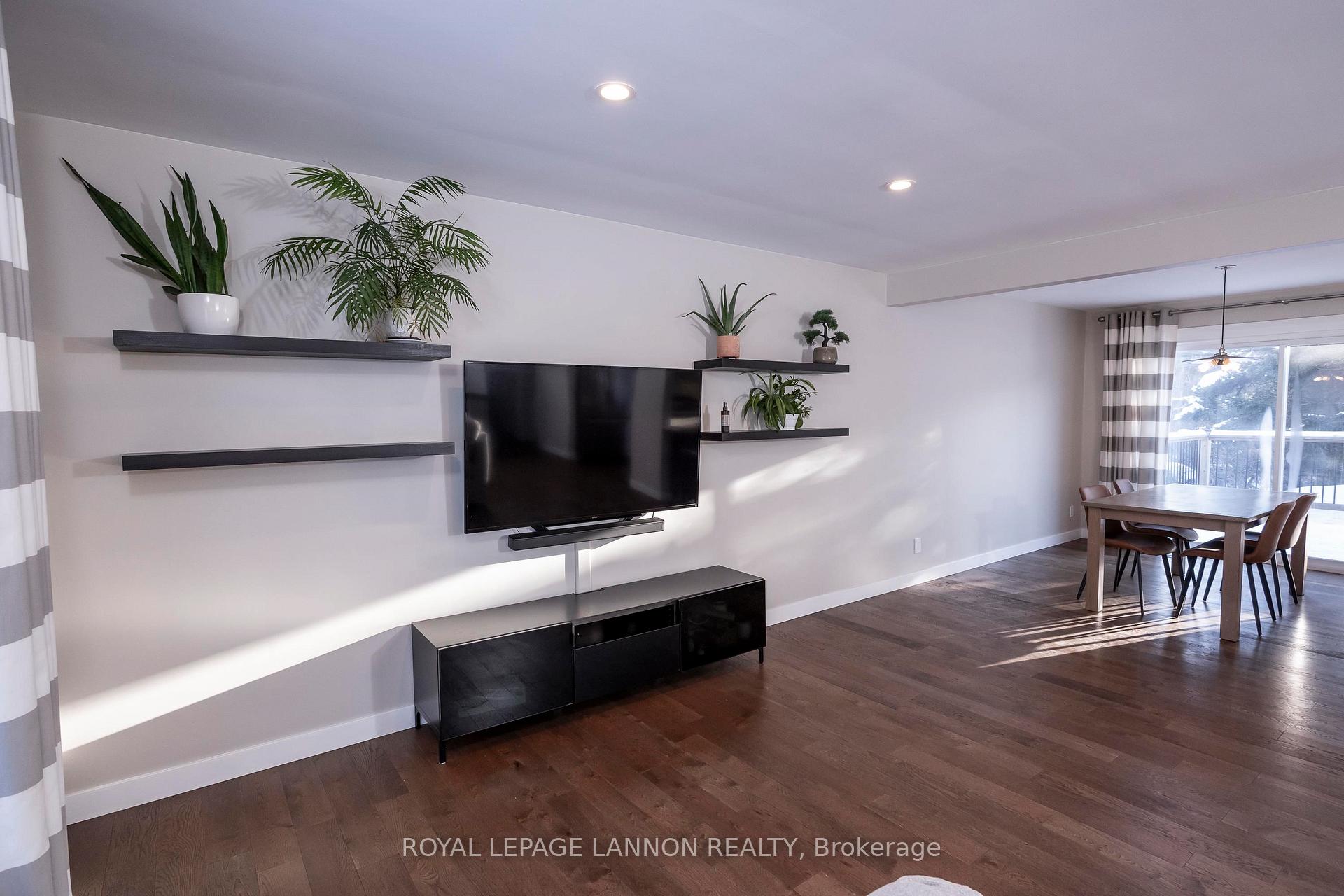 Photo 3 of 131 Blanchard Street, Thunder Bay, Grandview — HOMEH