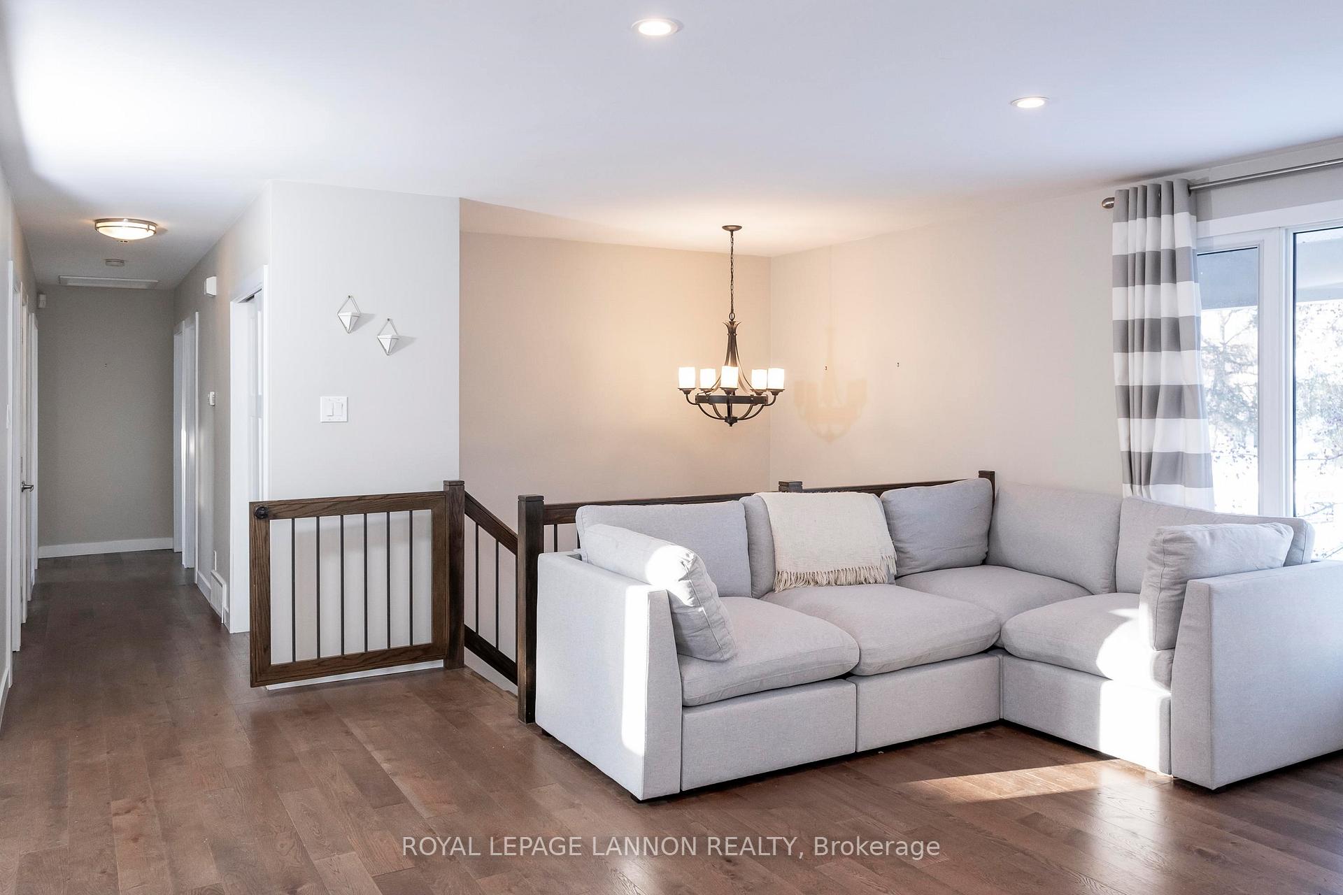 Photo 4 of 131 Blanchard Street, Thunder Bay, Grandview — HOMEH