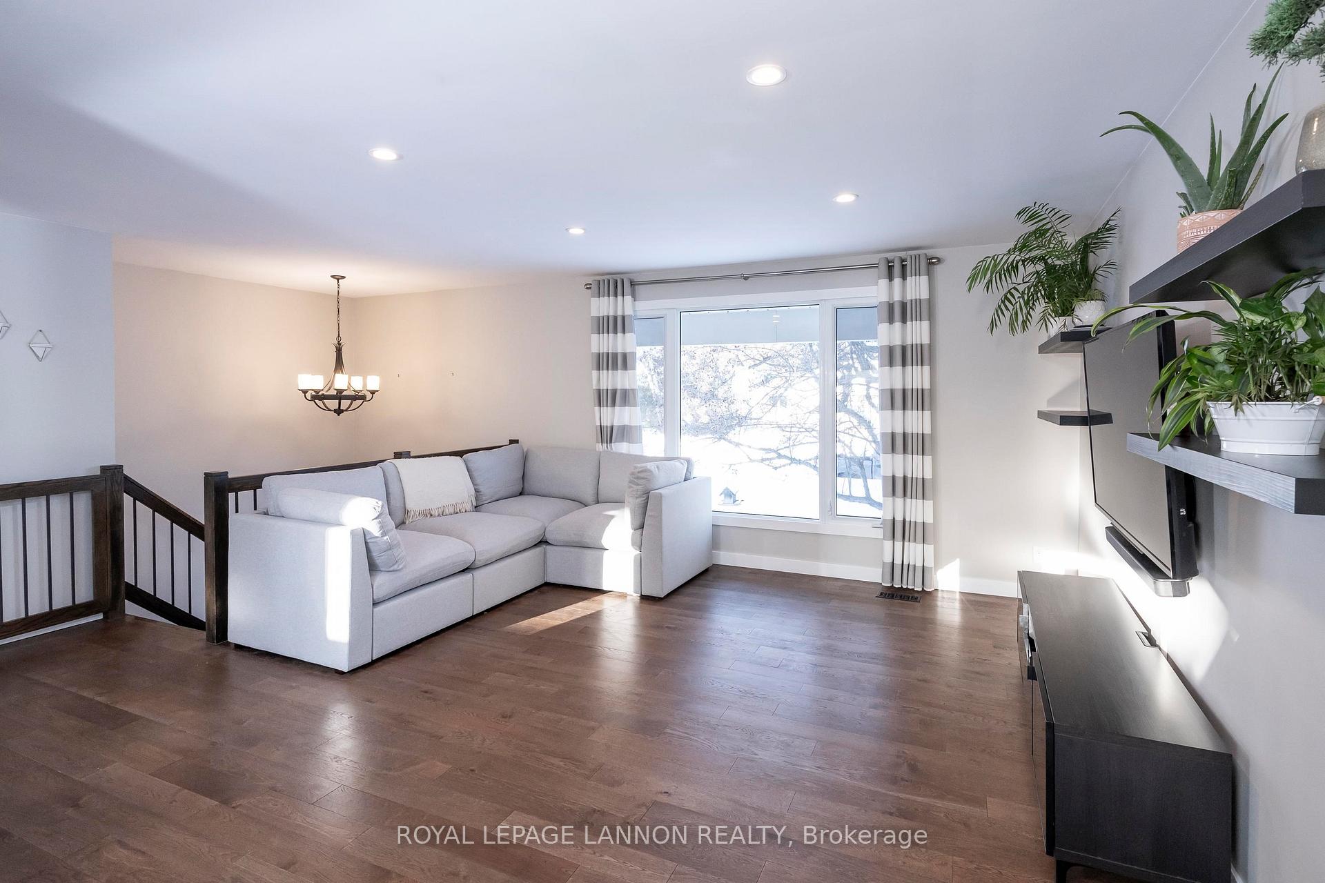 Photo 5 of 131 Blanchard Street, Thunder Bay, Grandview — HOMEH
