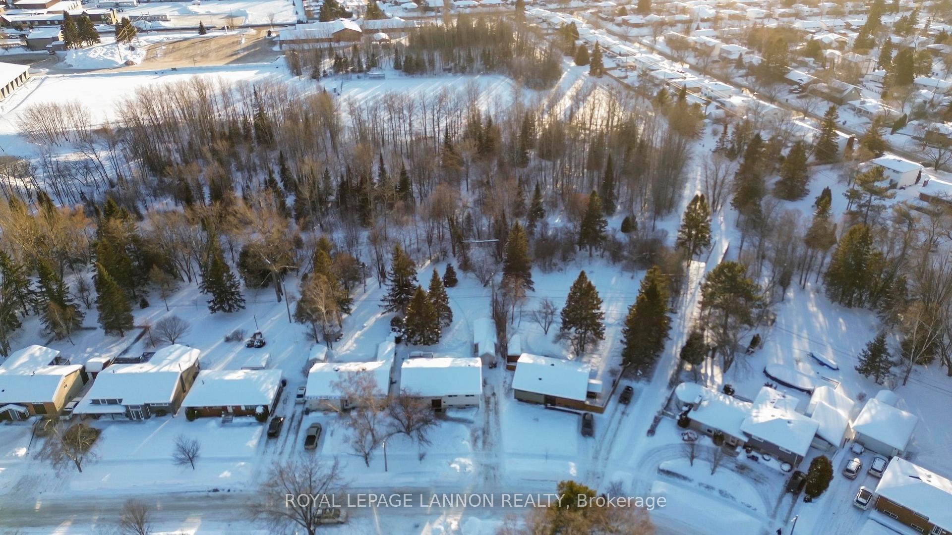 Photo 49 of 131 Blanchard Street, Thunder Bay, Grandview — HOMEH