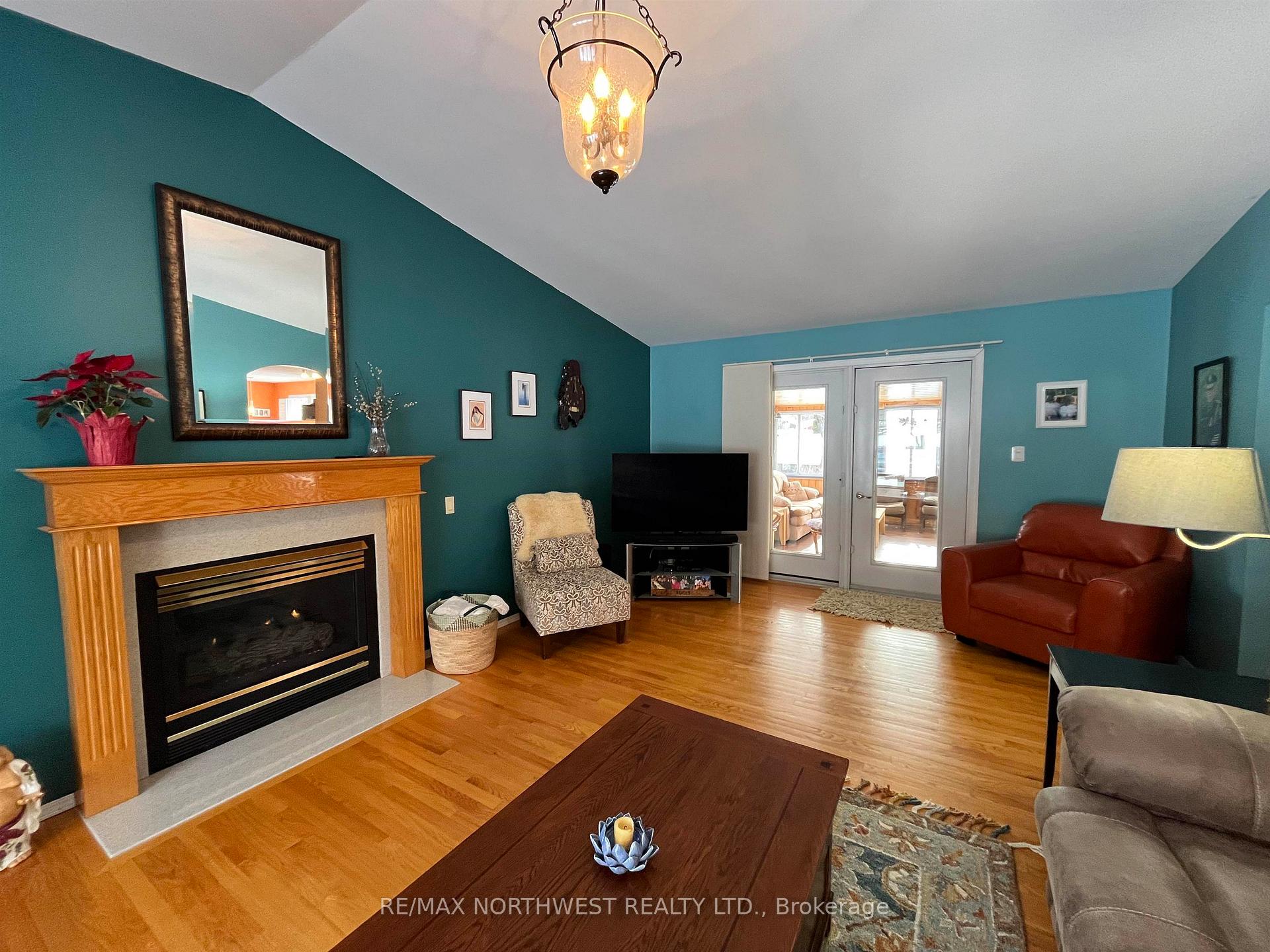 Photo 10 of 7 Gerald Street, Kenora, Evergreen — HOMEH
