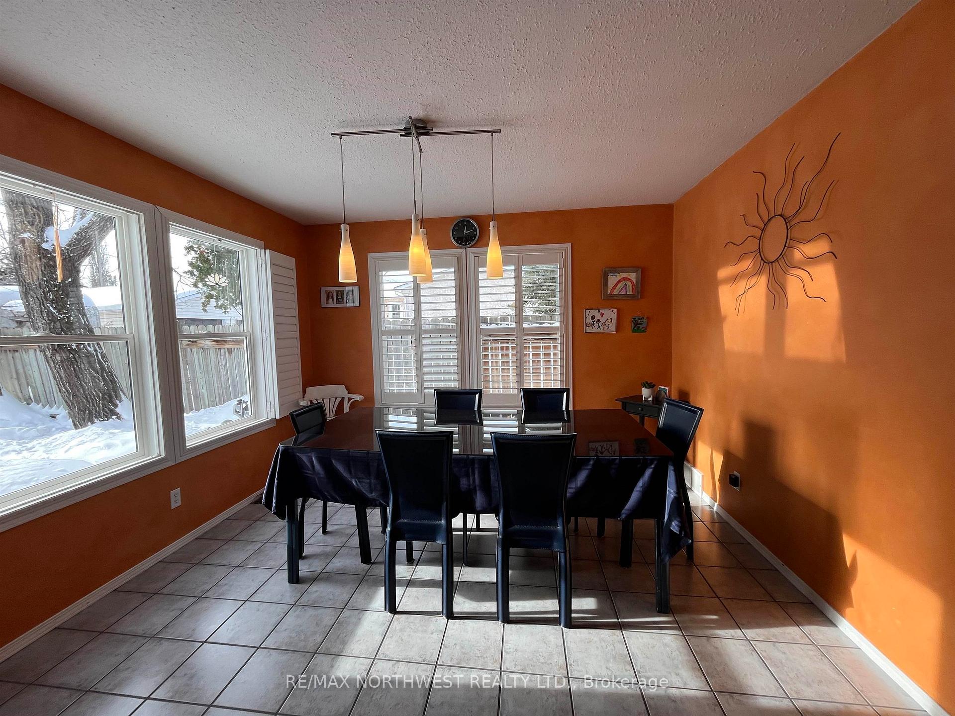 Photo 21 of 7 Gerald Street, Kenora, Evergreen — HOMEH