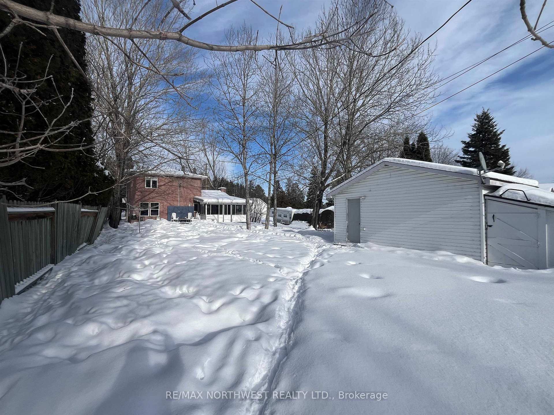 Photo 43 of 7 Gerald Street, Kenora, Evergreen — HOMEH