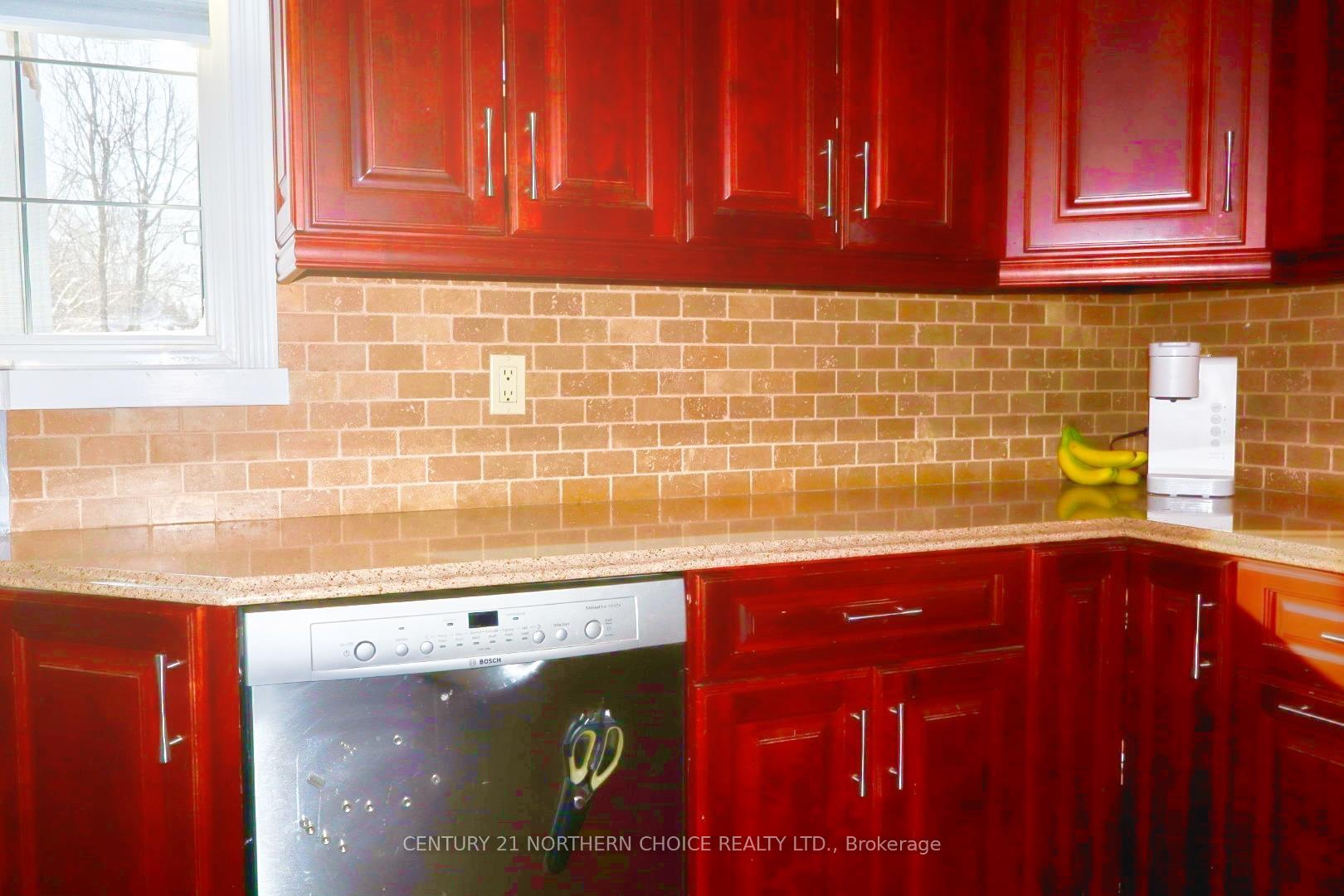 Photo 18 of 250 Arthur Street, Dryden, Milestone — HOMEH