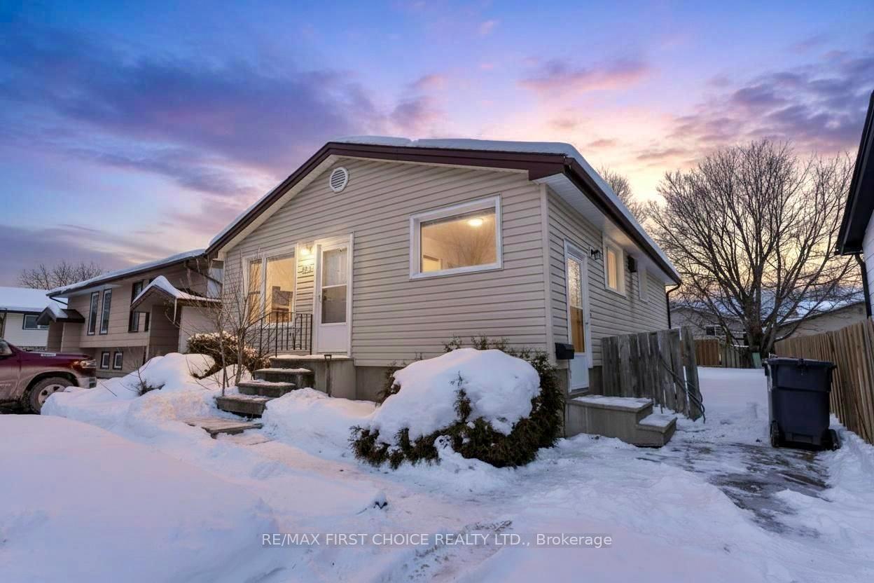 Photo 1 of 515 McGill Crescent, Thunder Bay, Northwood Park — HOMEH