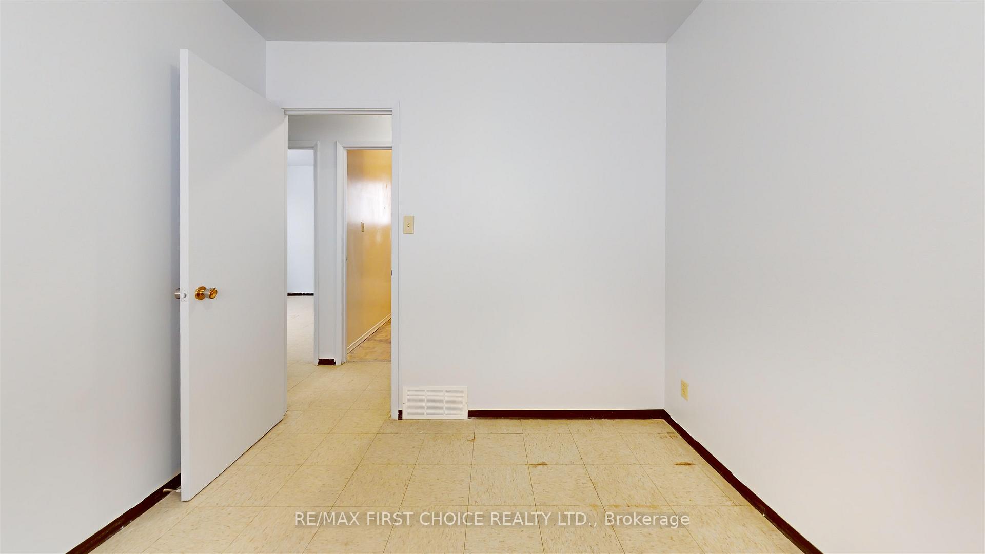 Photo 9 of 515 McGill Crescent, Thunder Bay, Northwood Park — HOMEH