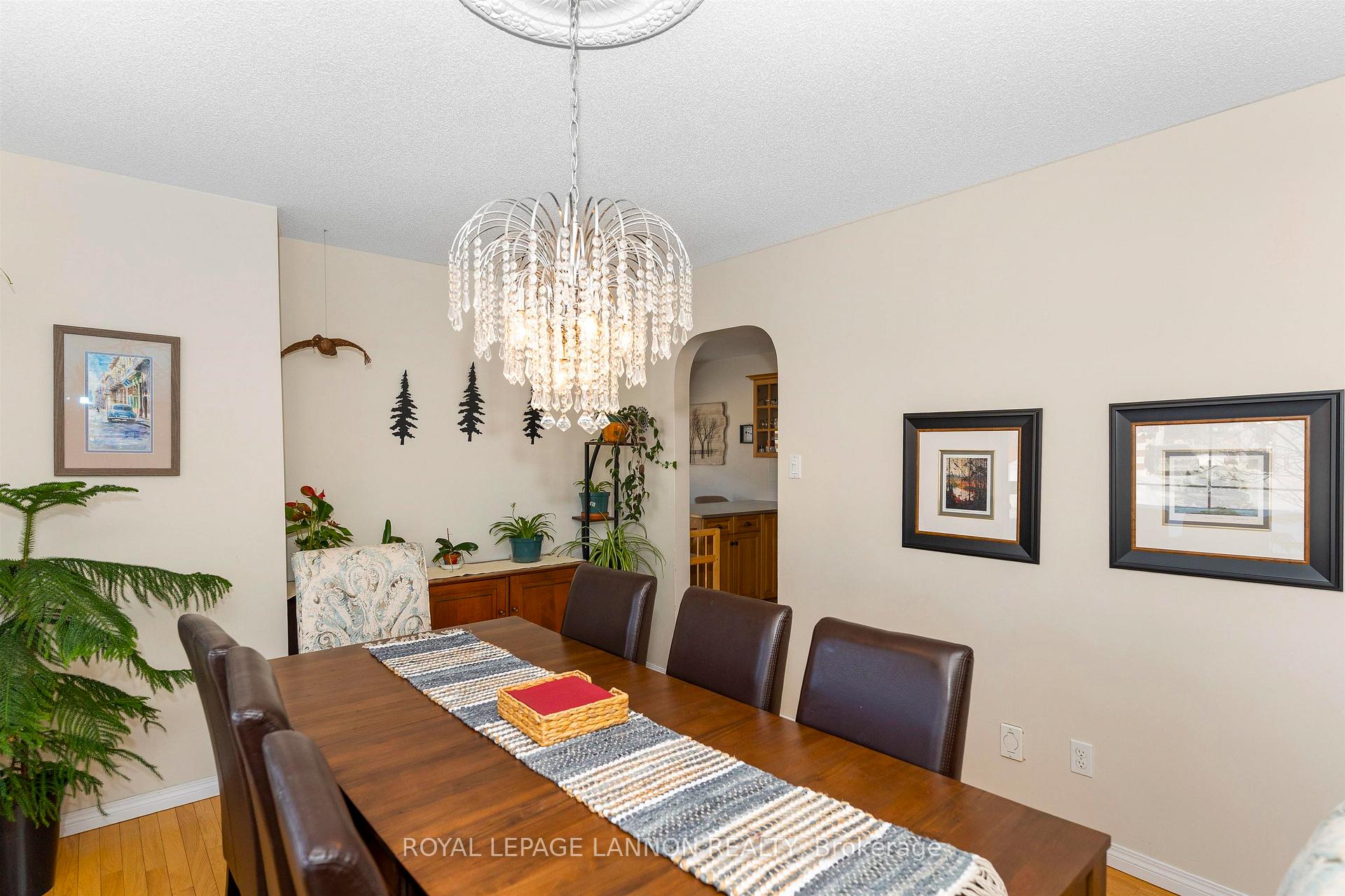 Photo 11 of 281 Caribou Crescent, Thunder Bay, Parkdale — HOMEH