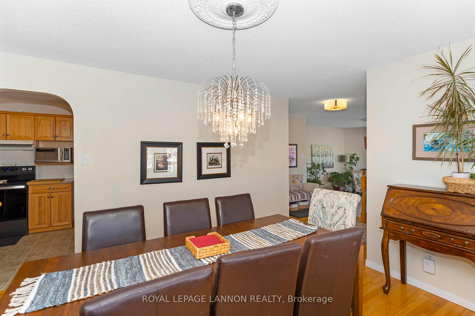 Photo 12 of 281 Caribou Crescent, Thunder Bay, Parkdale — HOMEH