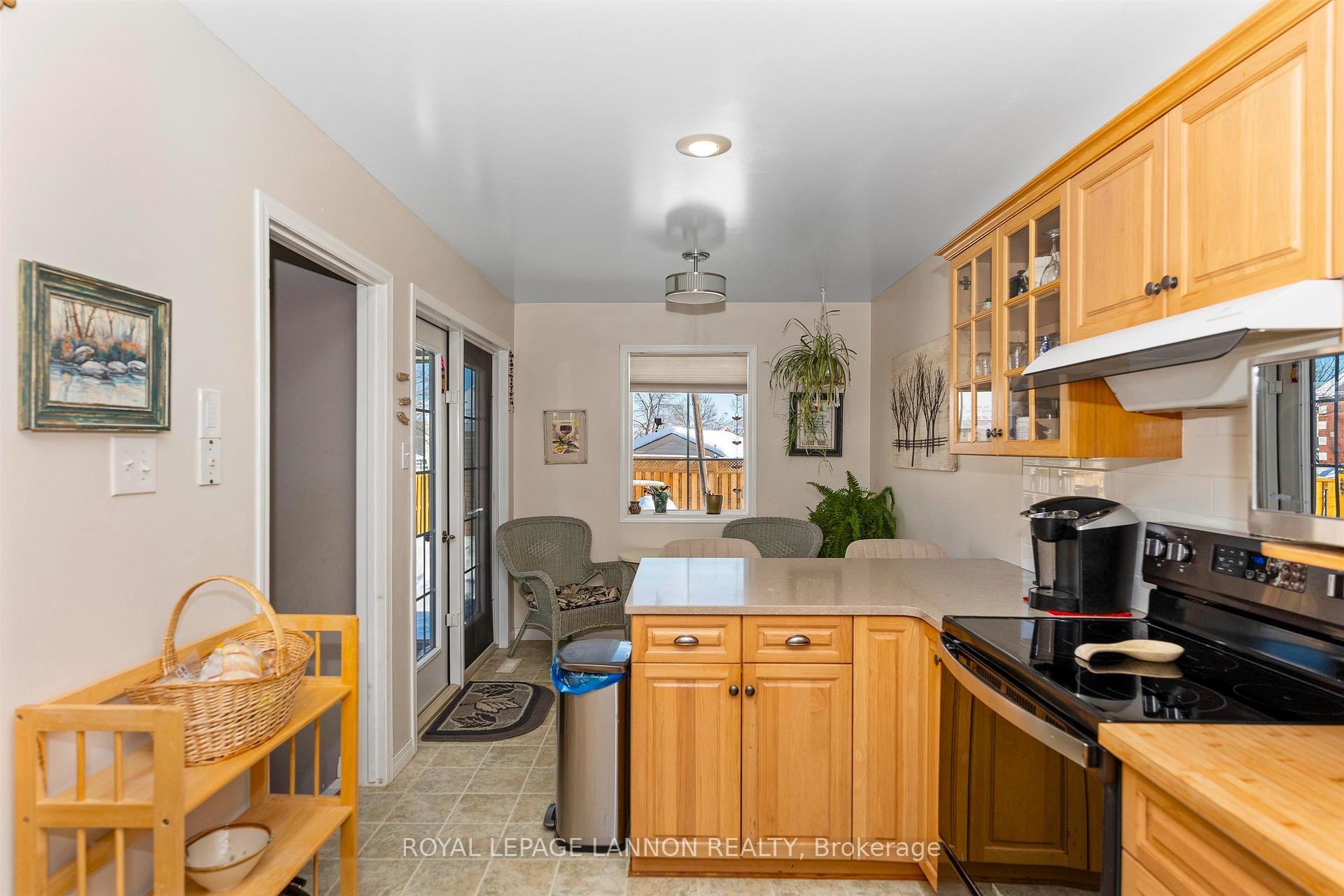 Photo 13 of 281 Caribou Crescent, Thunder Bay, Parkdale — HOMEH