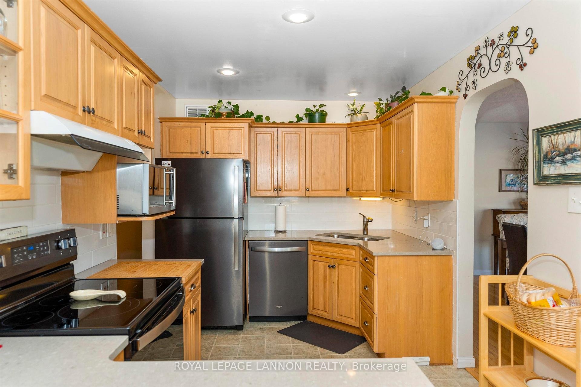 Photo 16 of 281 Caribou Crescent, Thunder Bay, Parkdale — HOMEH