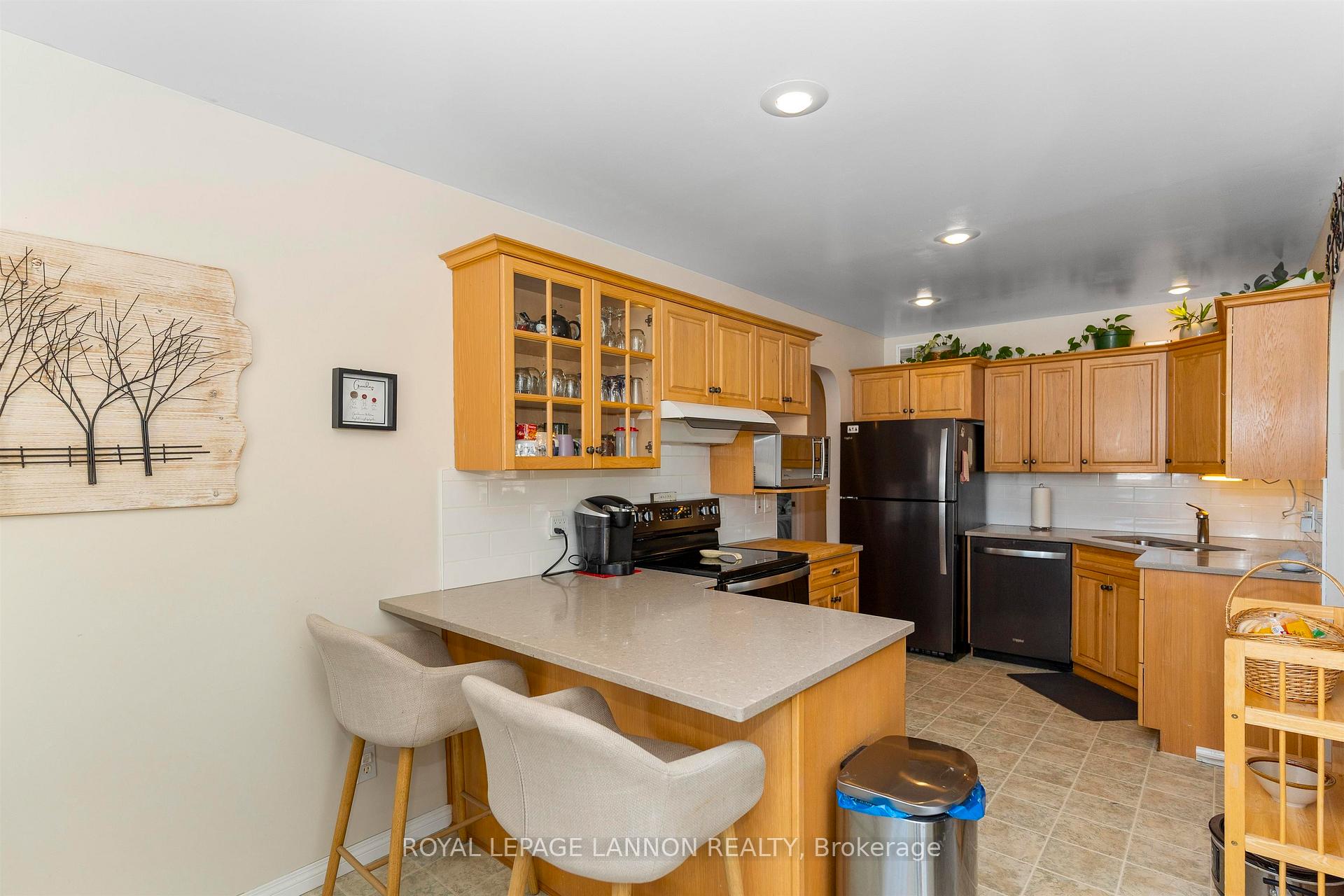 Photo 17 of 281 Caribou Crescent, Thunder Bay, Parkdale — HOMEH