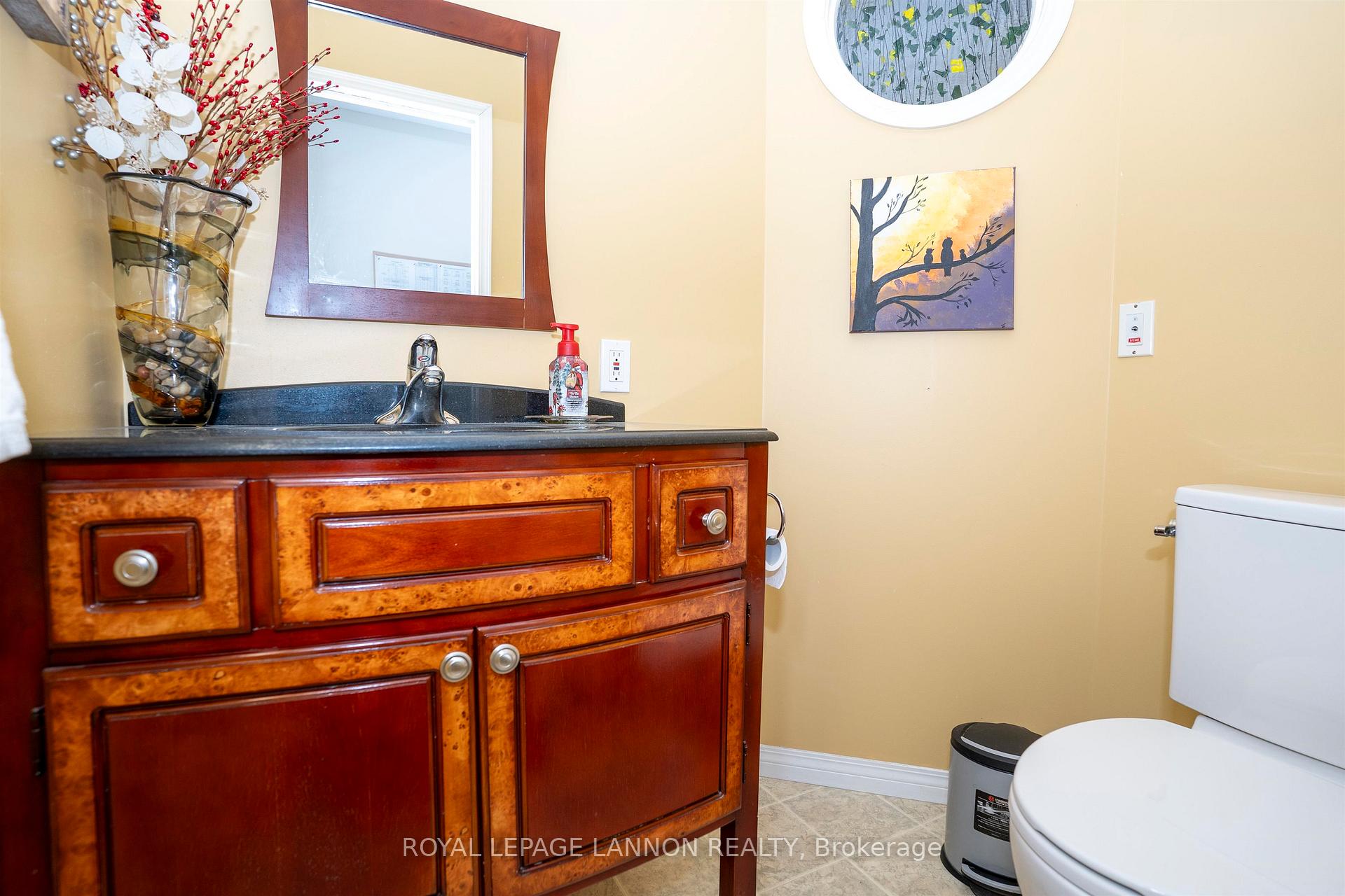 Photo 18 of 281 Caribou Crescent, Thunder Bay, Parkdale — HOMEH