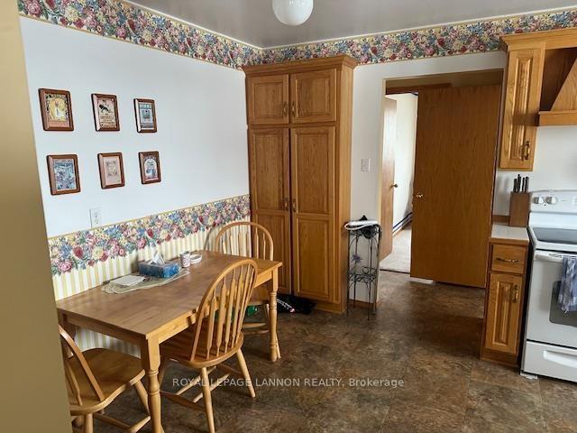 Photo 8 of 208 Flamingo Drive, Thunder Bay, River Terrace — HOMEH