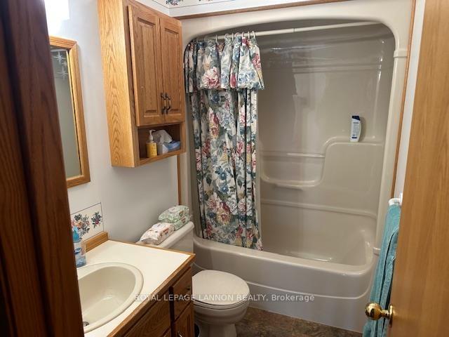 Photo 12 of 208 Flamingo Drive, Thunder Bay, River Terrace — HOMEH