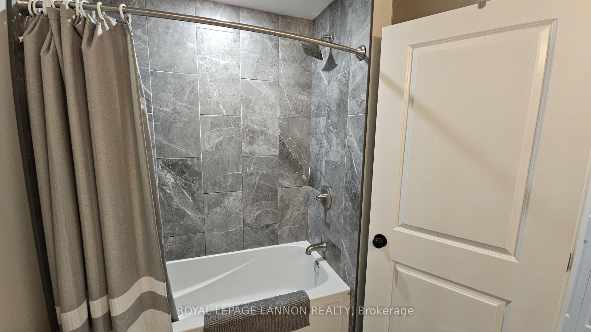 Photo 16 of 309 Marks Street S, Thunder Bay, Hyde Park — HOMEH